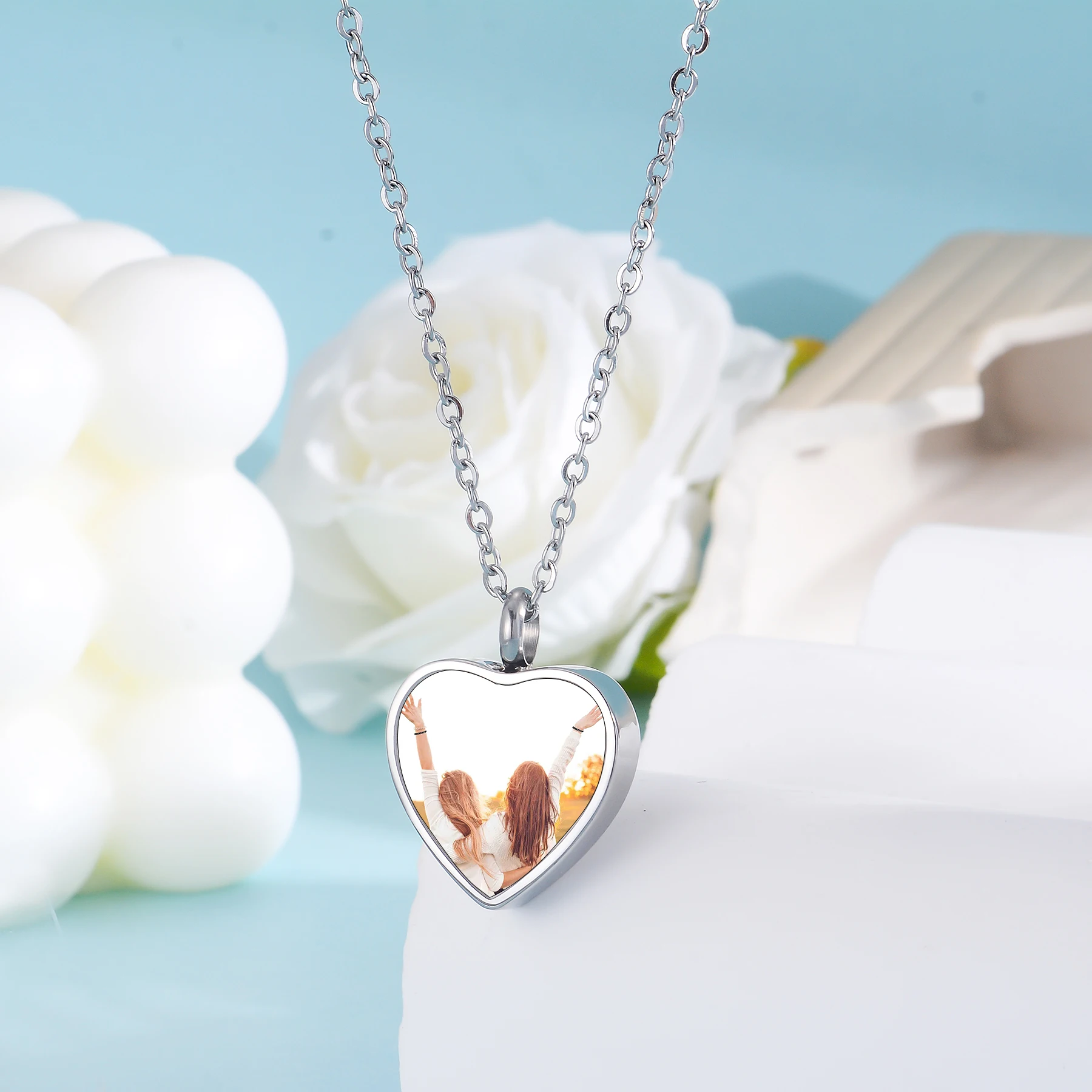 Personalized Photo & Text Heart Round Pendant Cremation Urn Necklace for Ashes Stainless Steel Memorial Keepsake Jewelry