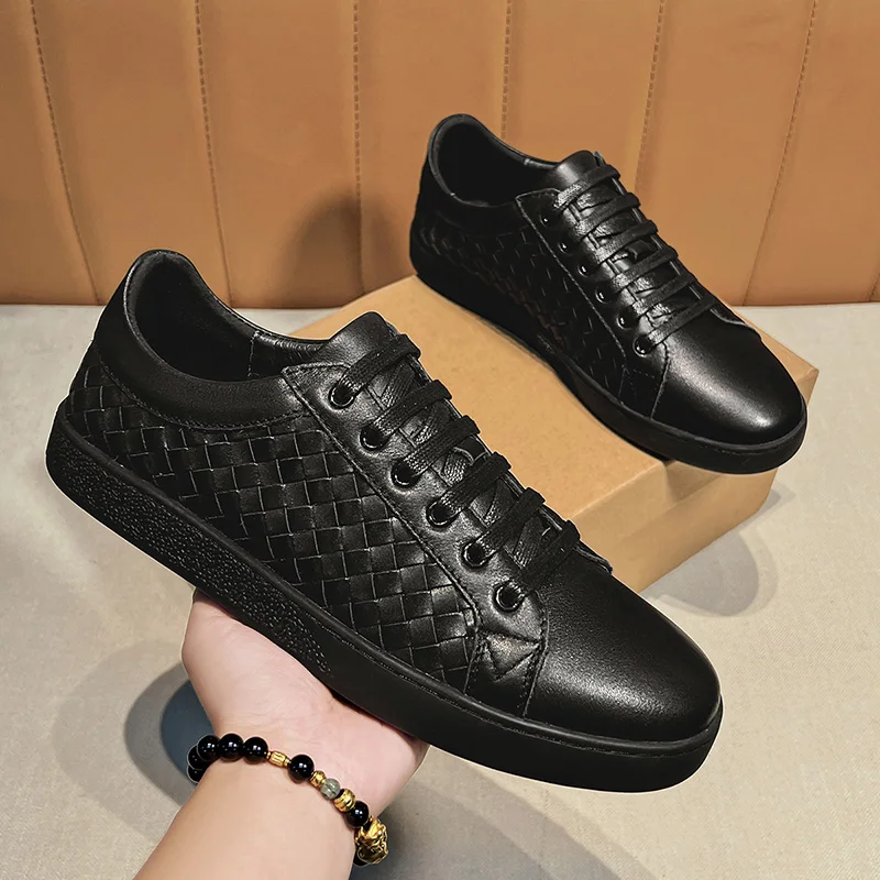 

Casual Classic Men's Shoes 2025 New Light Luxury Fashion Trend Letter Printed Versatile Casual Small Black Shoes