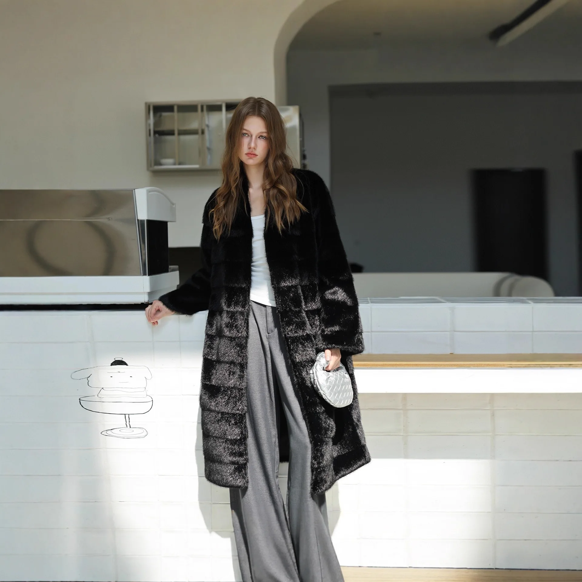 KIDCRKJ الأسود النساء الشتاء تقليد الفراء سترة جولة الرقبة كم كامل شيك سيدة معطف فرو منك مزاجه سيدة معطف فرو طويل #1