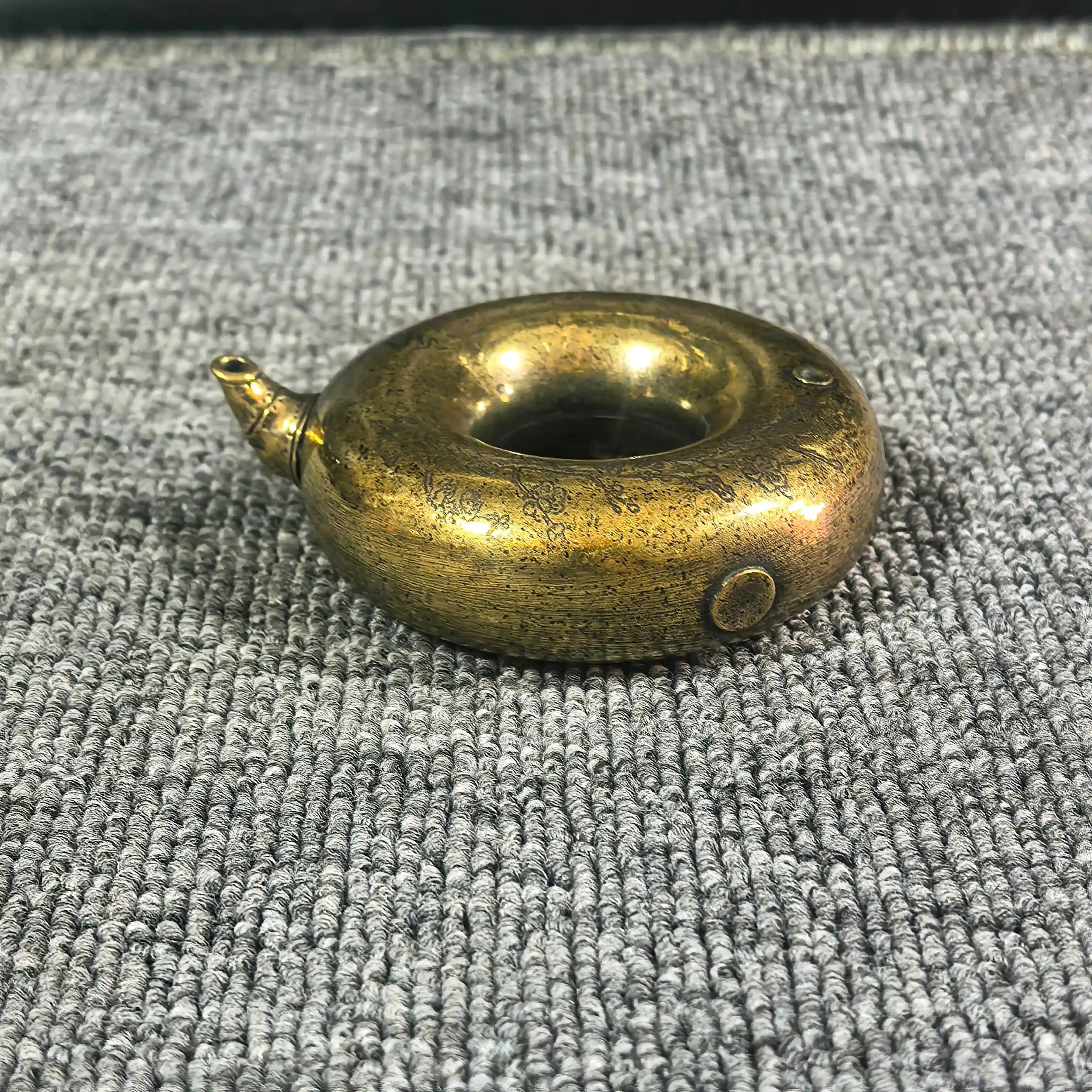 Pure copper droplet calligraphy and painting supplies, circular droplet water injection inkstone ornaments