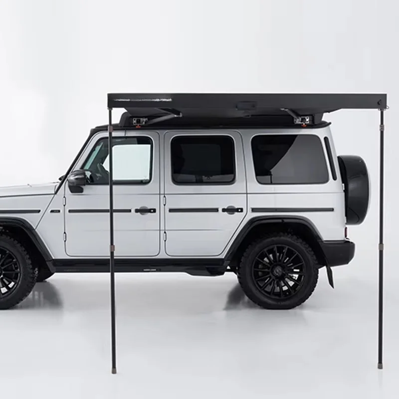 Durable tailgate with adjustable aluminum side awnings for camping and off-road vehicles