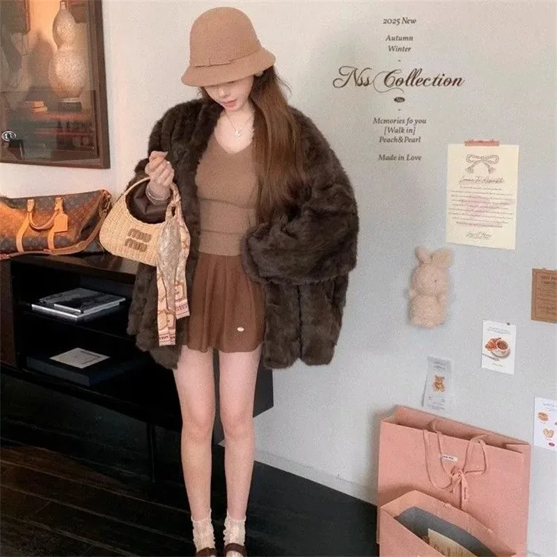 

Top Stream Daughter Environmental Protection Small Lake Sheep Imitation fur fur Integrated Plush Jacket Women's Loose Lazy Coat