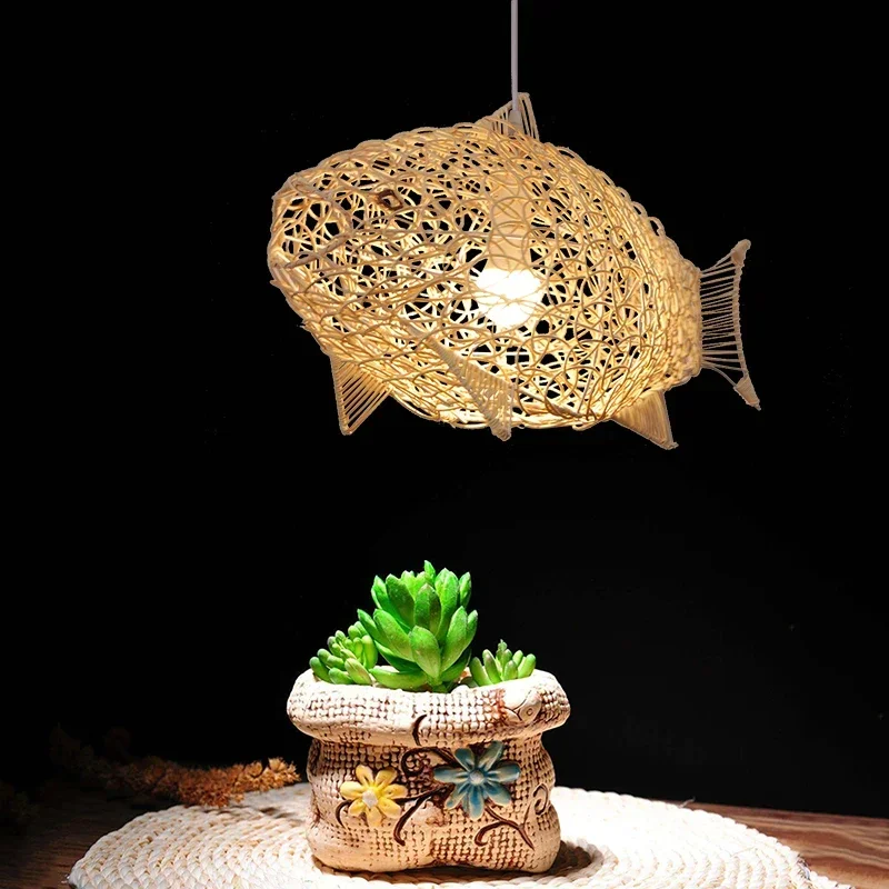 Lustre de peixe de vime simples e moderno restaurante personalidade criativa lâmpada em forma de peixe tecida à mão