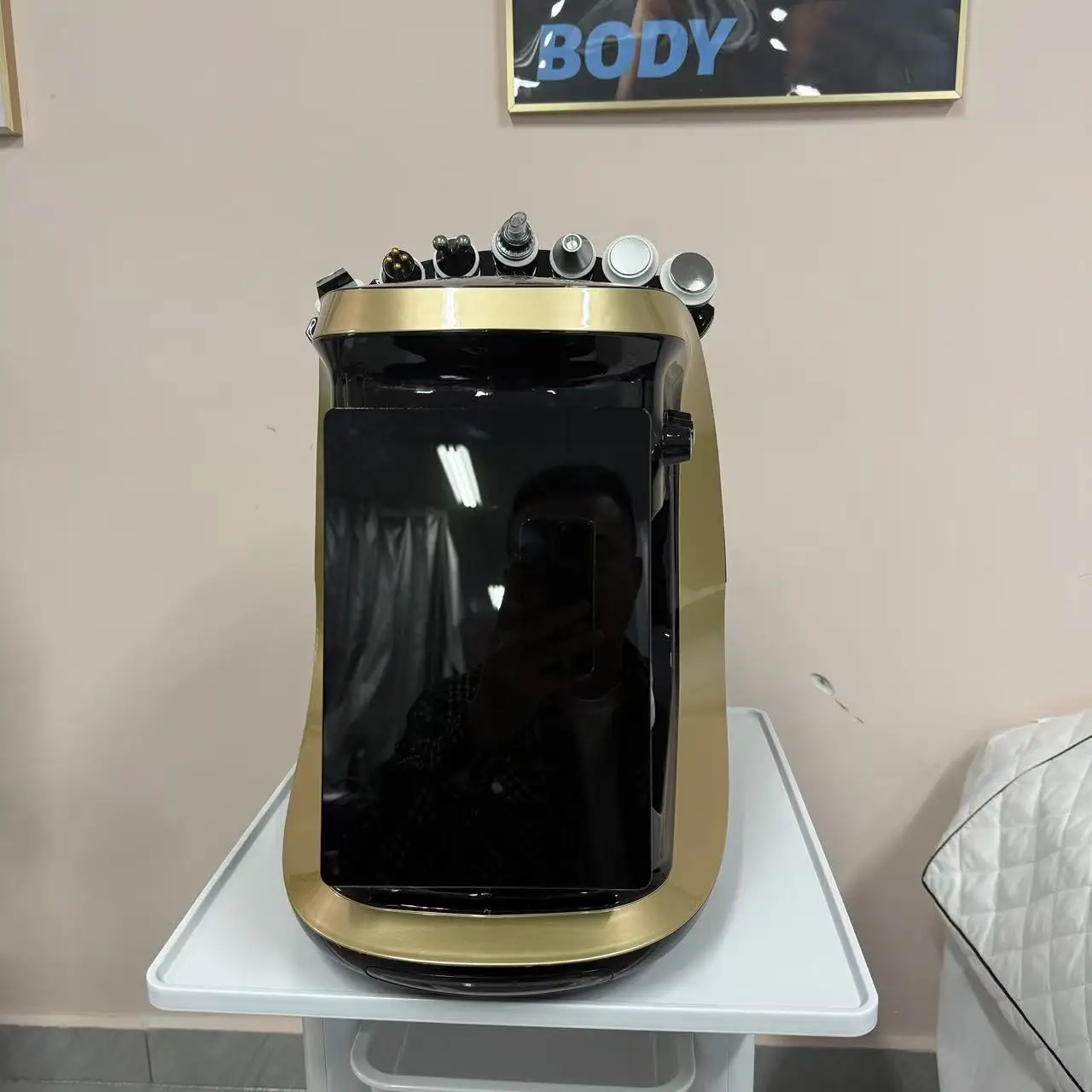 Multifunctional 7 In 1 Plus Black Gold Smart Facial Cleansing Skin Analyze Deep Pore Vacuum Hydra Lift Anti-aging Beauty Machine