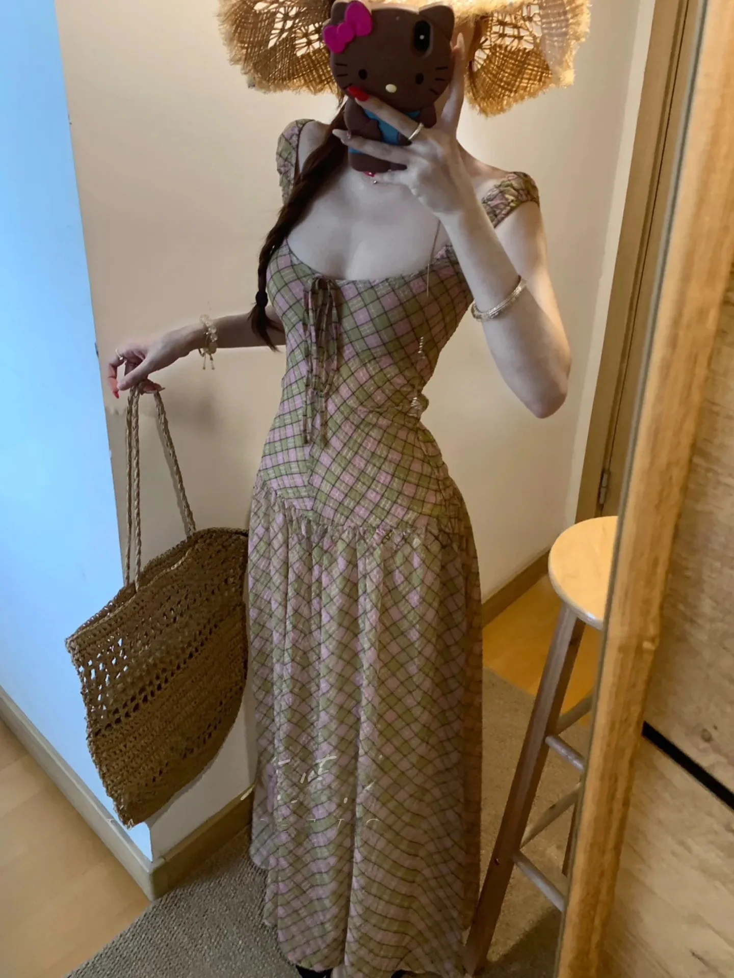 Vestido Largo Gisele Vintage a Cuadros para Mujer, Diseño Plisado, Ajuste Delgado, Espalda Hermosa, Corte A, con Lazo y Bloques de Color