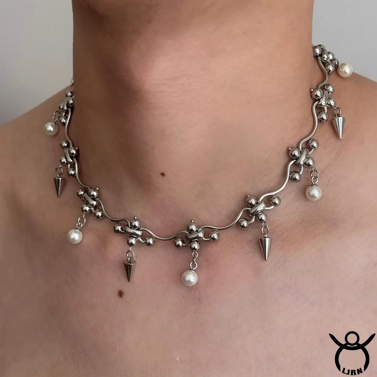 2025 New Punk Necklace Metal Chain Simple Stainless Steel Spike Pearl Cool Unisex Choker Neck Accessaries for Women Men Jewelry