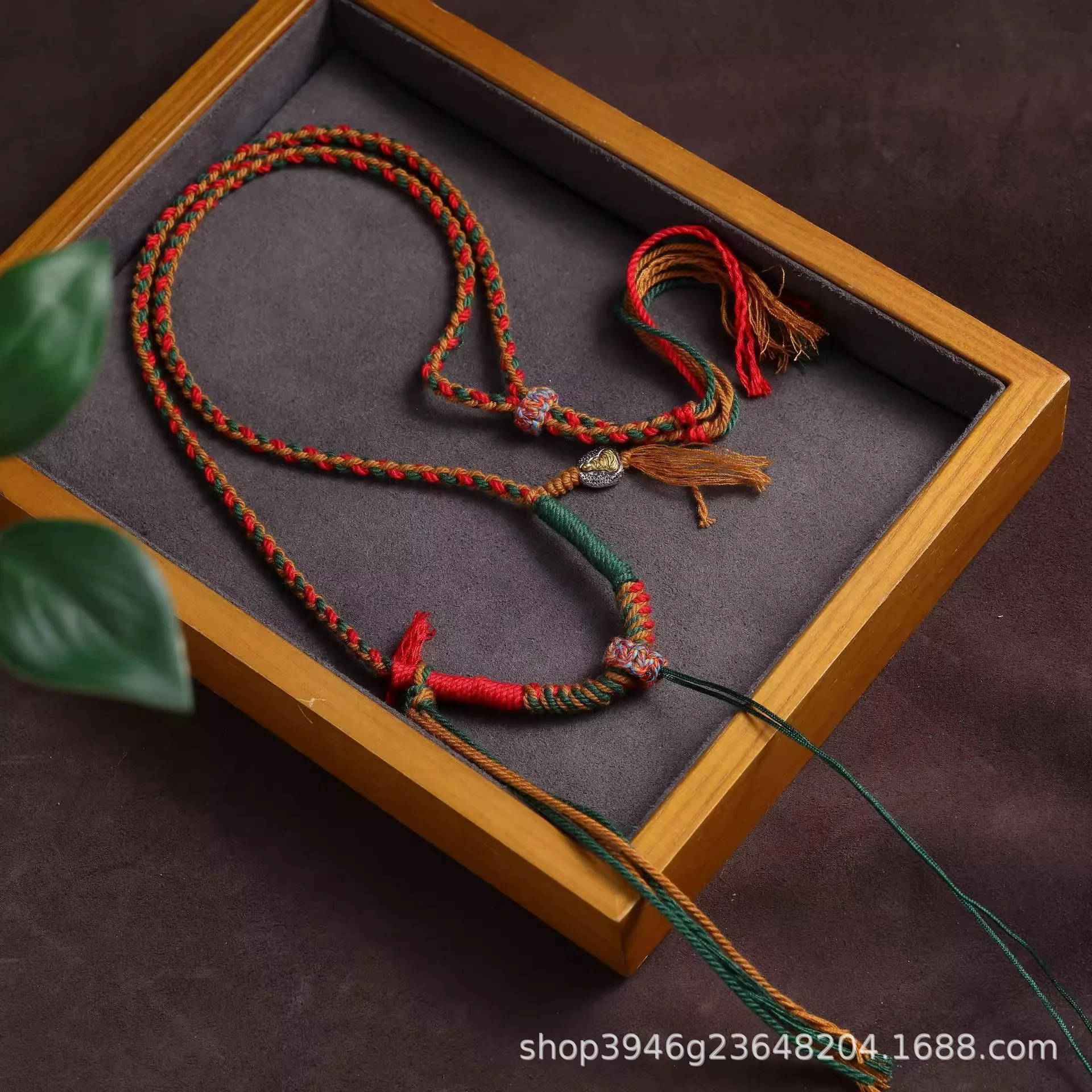

Tibetan Hand Rolled Cotton Necklace Beeswax Tangka Buddha Brand High End Hanging Pendant Ethnic Style Pure Handmade Woven Lucky