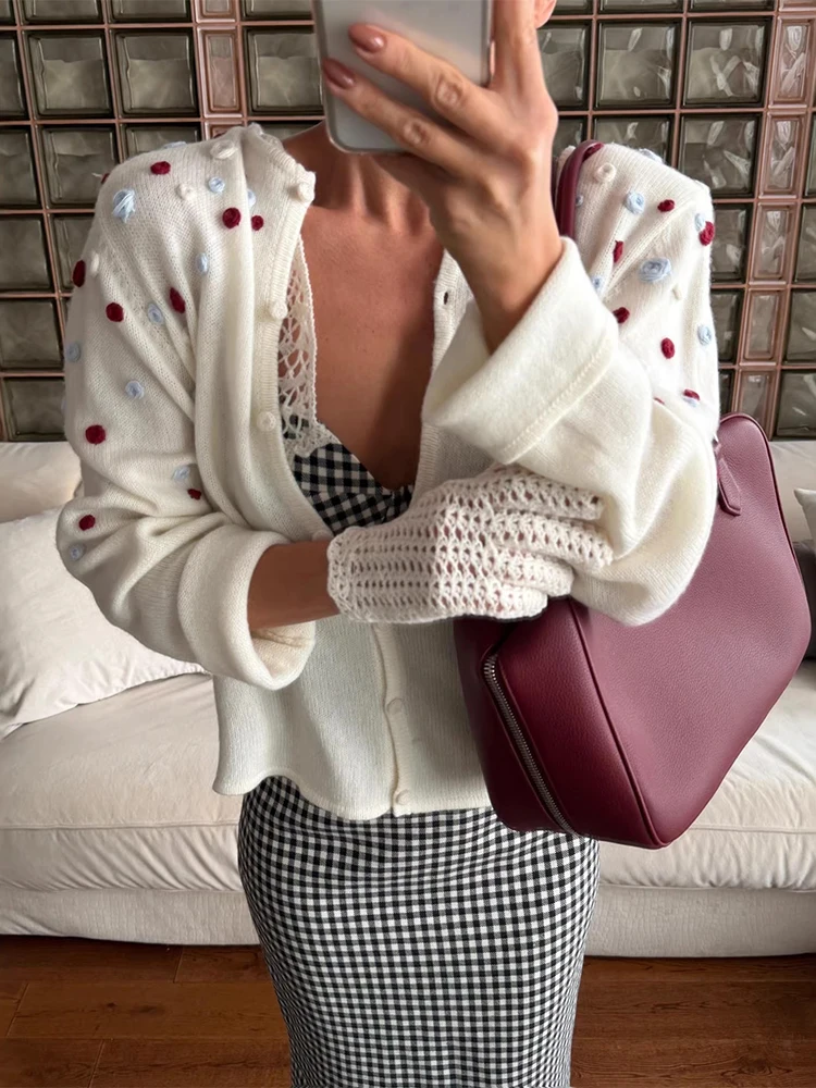 

Trendix Vintage Knit Cardigan Women 2026 Spring Button Splice Embroidery Flower Sweater Cardigan Street Casual Party Elegant Top