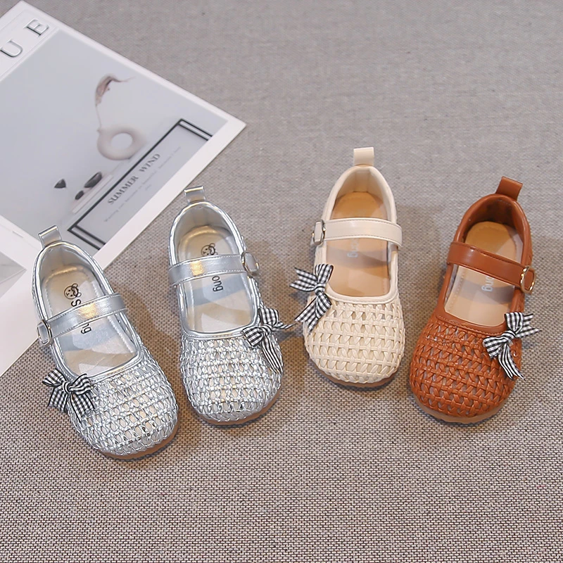 Kids Flat Shoes Weave Korean Style Children Sandals Sweet Side Bows 2026 New Fashion Girls Princess Shoes Non-slip Soft Bottom