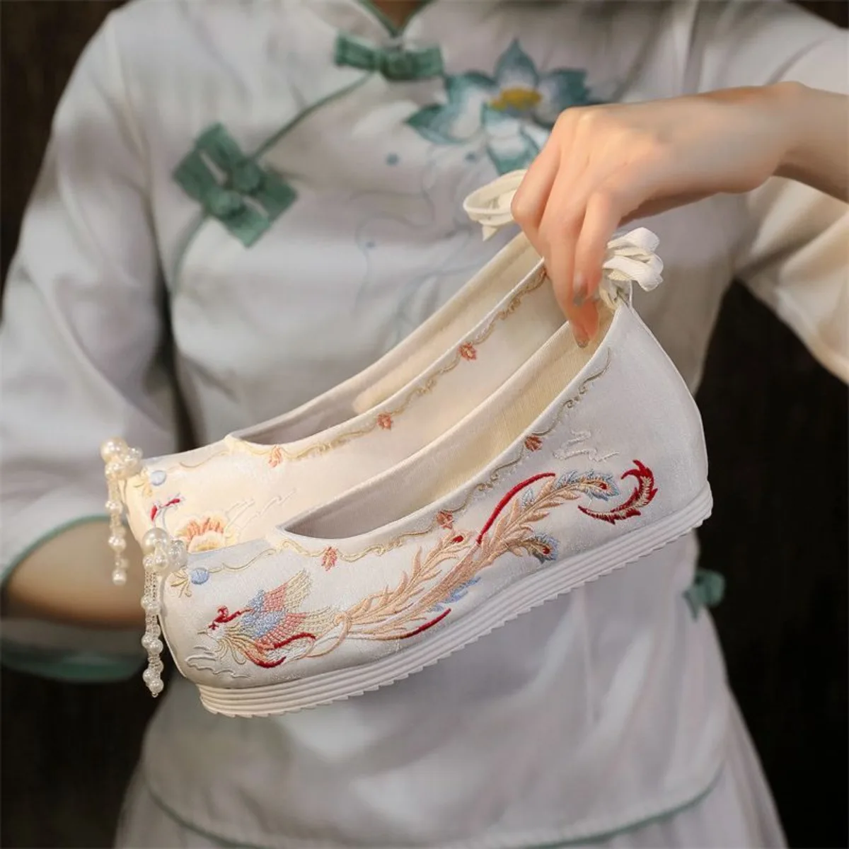 Women Tang Dynasty Hanfu Shoes High Heel Embroidered Hidden Wedge Soft Sole Chinese Style Fairy Han Element Cloth Shoes