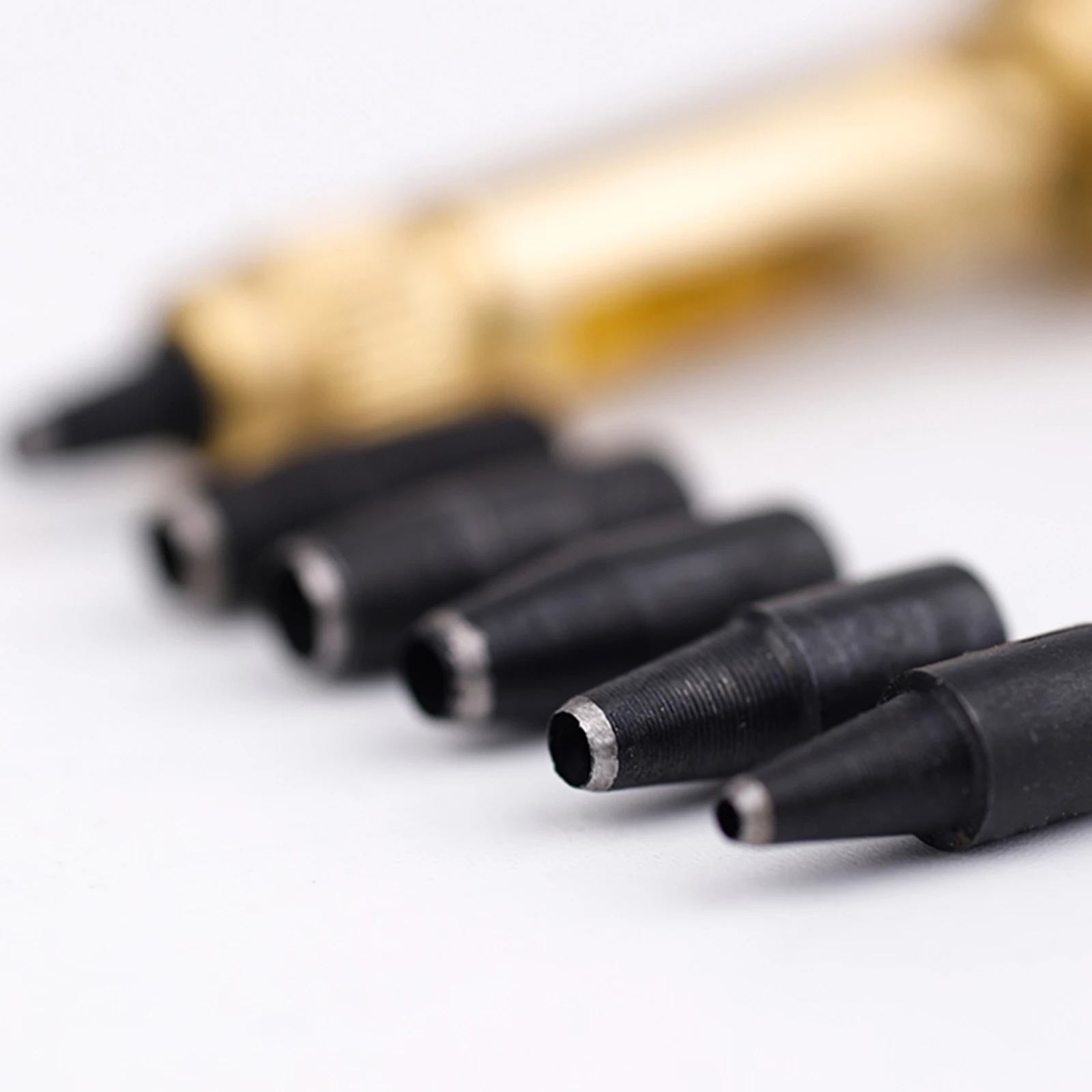 DIY Leather Punch Rotary Punch, Multi Adjustable Hand-Pressed Silent Belt Round Hole Punching Kit
