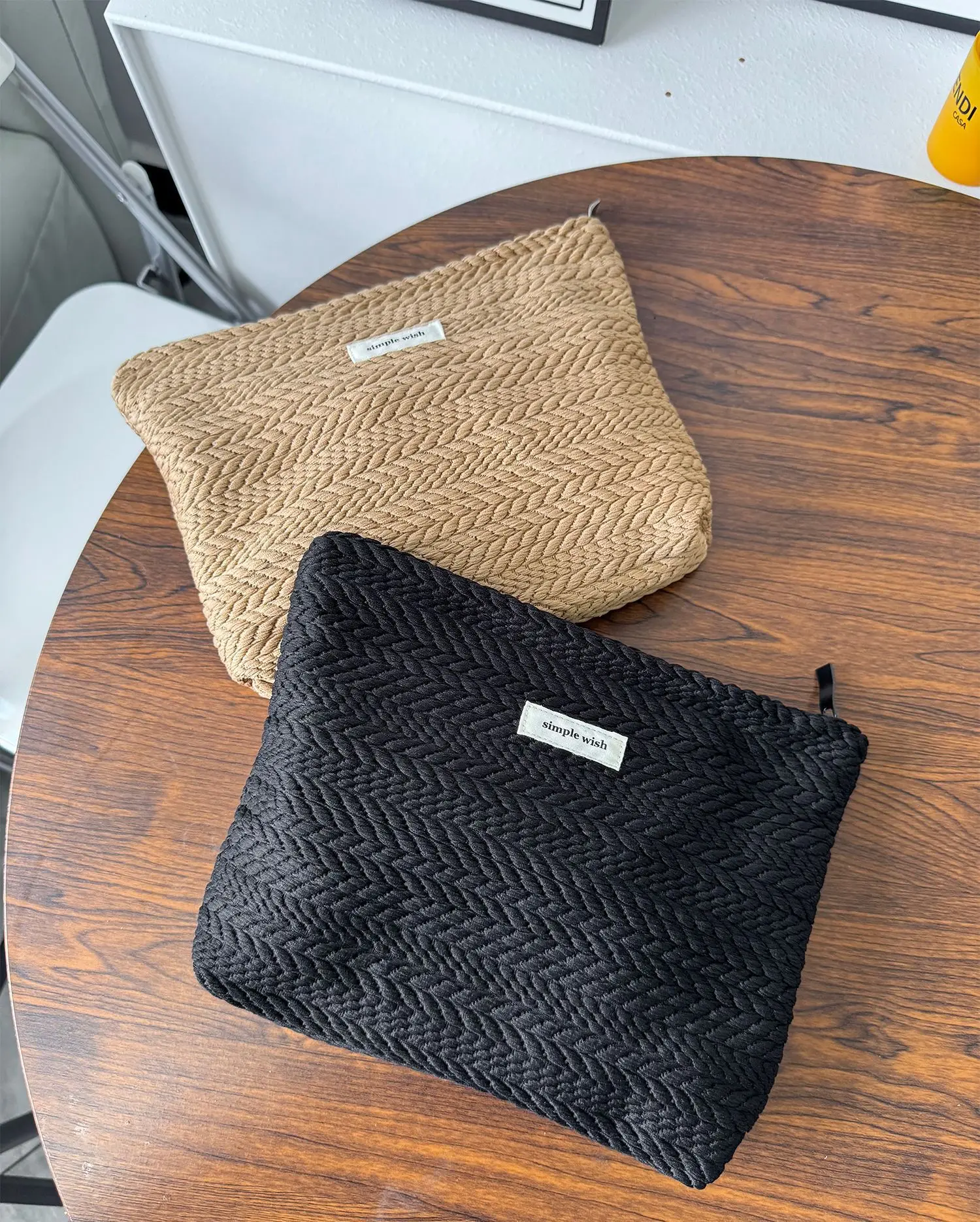 Portable multifunctional storage bag, sanitary napkins, menstrual napkins, storage bag, makeup change, portable small bag