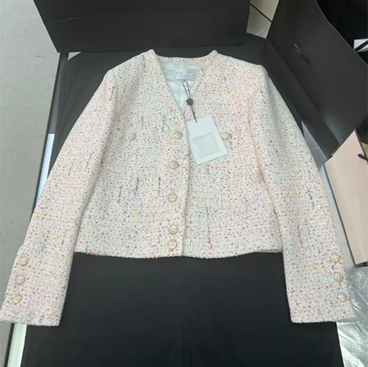 

Customization European women's fashion 2026 spring new styles Long-sleeved V-neck single-button tweed coat and pants set