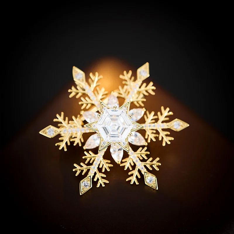 

A high-end snowflake brooch with a sense of design, a fashionable and elegant suit jacket and brooch accessory for women