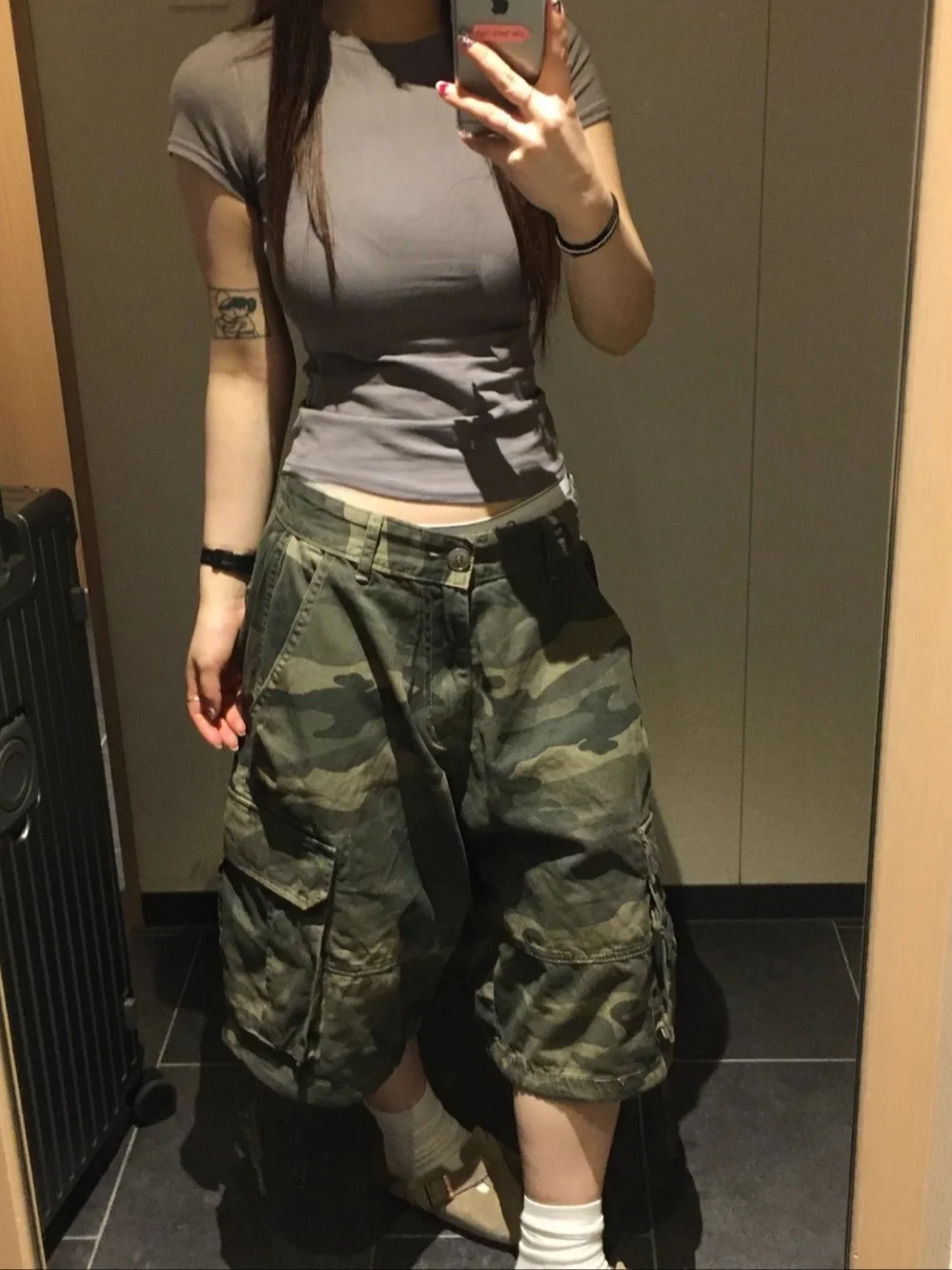 

Женские летние брюки Street Sle SEI Unique: камуфляжные, свободные, повседневные, с высокой талией, прямые, укороченные (7/8)