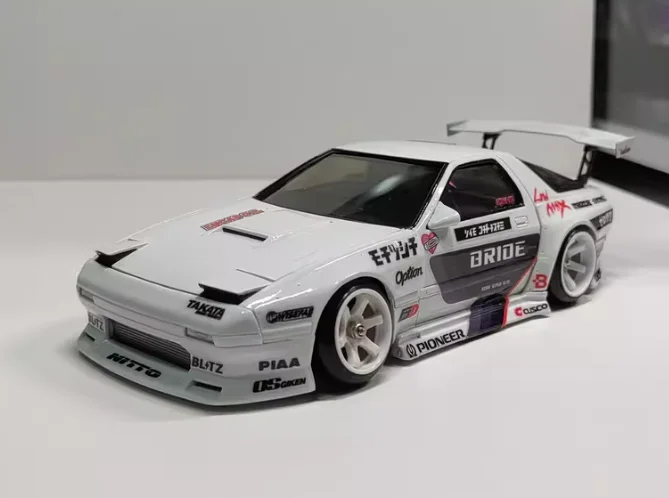 ラジコンカーのrcドリフト,mapzda rx7ボディ,paaステッカー,kyosho
