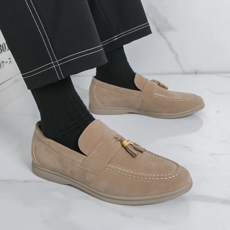 British Style Men Breathable Pointed Tassel Casual Bean Shoe Fashionable New Suede Leather Comfortable Soft Sole Banquet Loafers