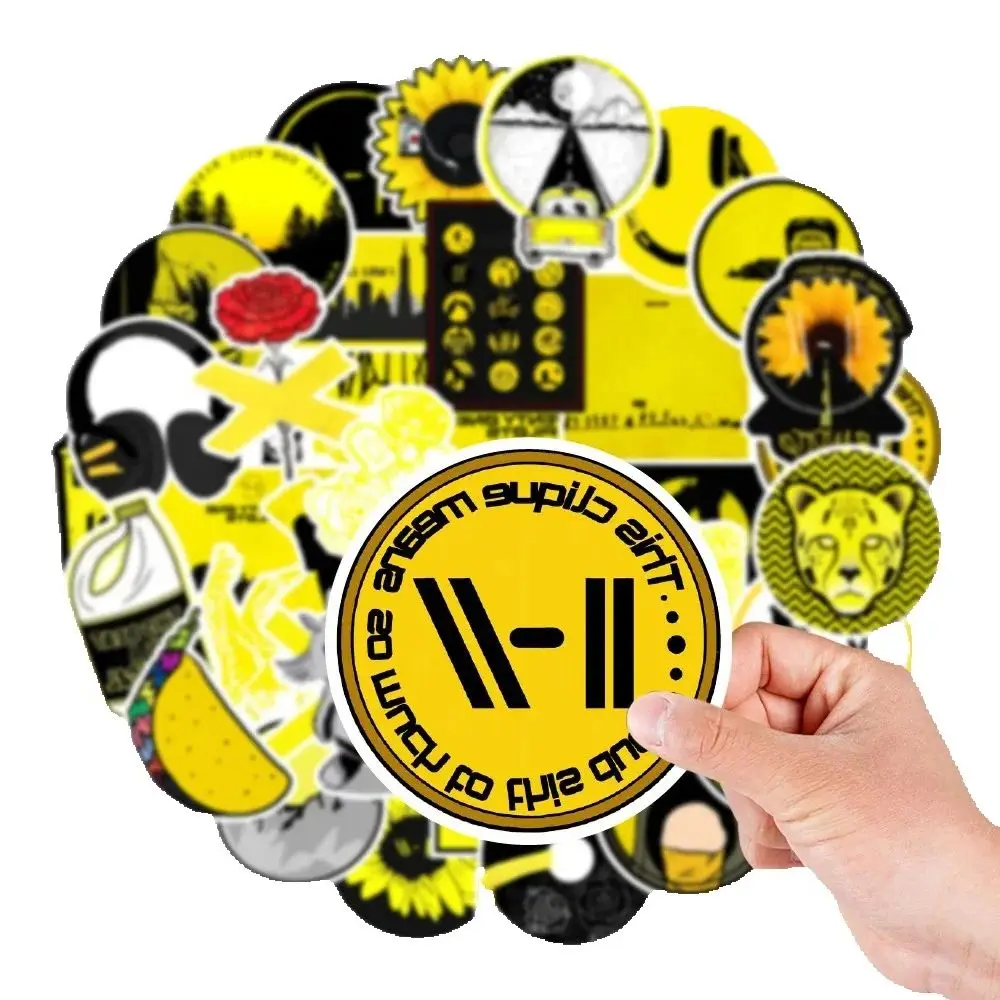 50PCS 노란색 만화 맞춤형 낙서 멋진 스티커 장난감 노트북 iPad 스케이트 보드 방수 스티커