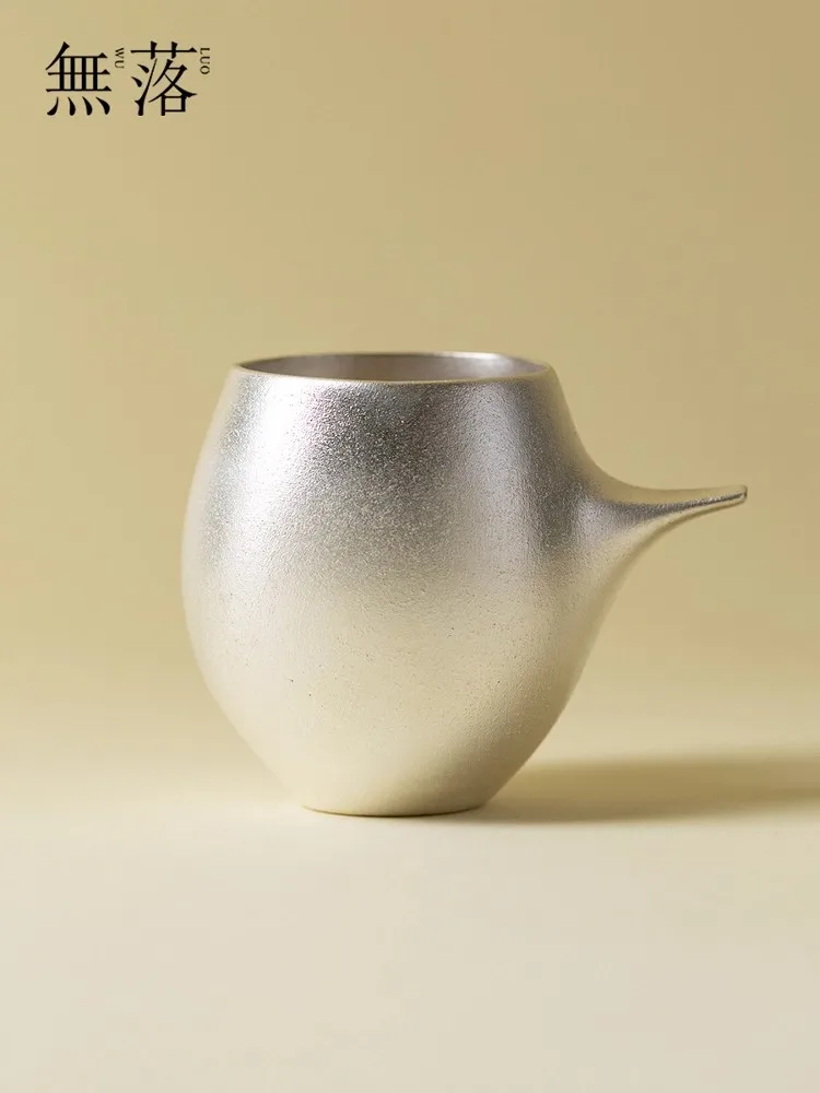 

Handmade Pottery Art Creation Kung Fu Premium Tea Water Cup Home Use Light luxury Exquisite Gilded Silver Ceramic Tea Water Cup