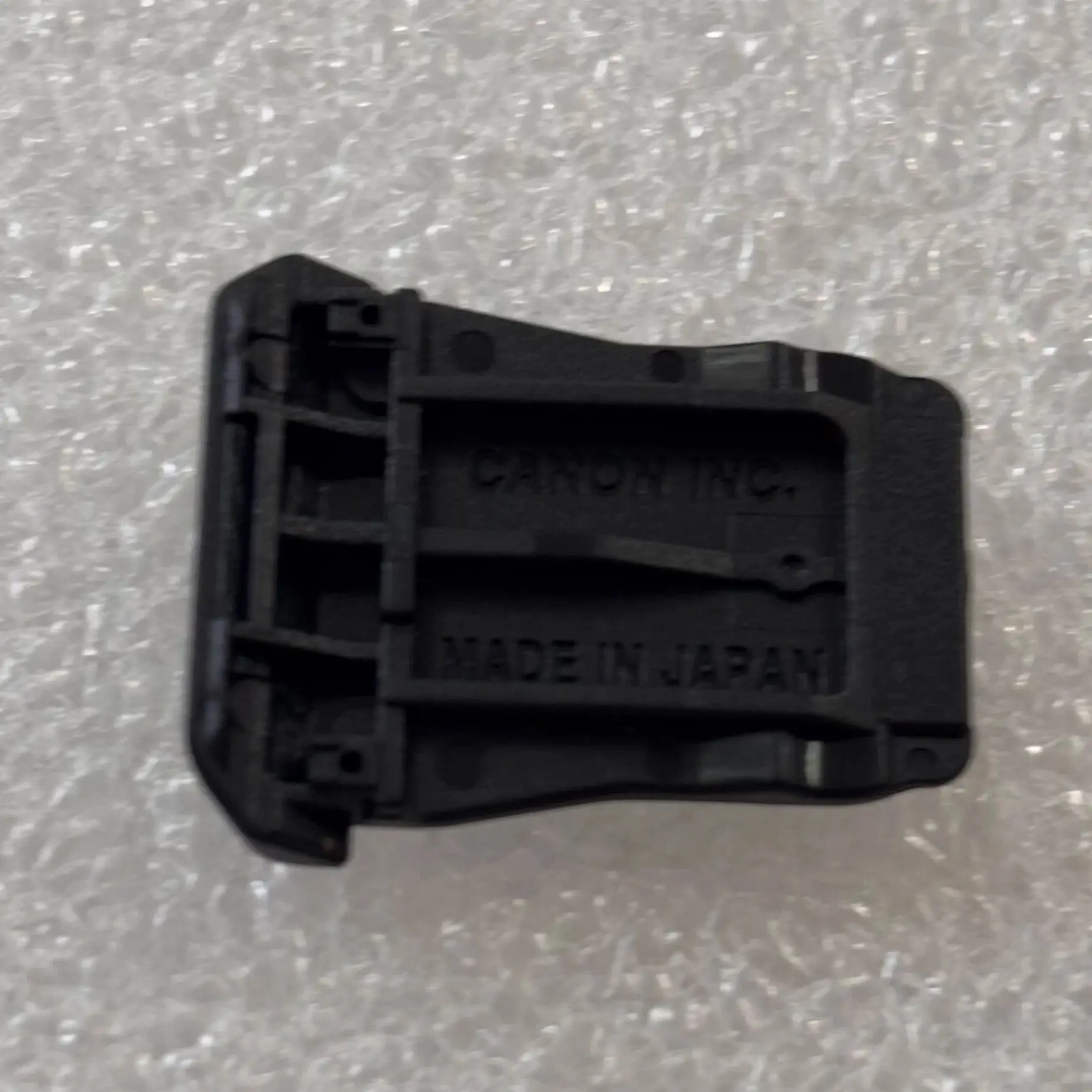 suitable for Canon R62 micro-single camera hot boot cover R8/R50 camera dust-proof hot boot cover protection cover R10 hot boot