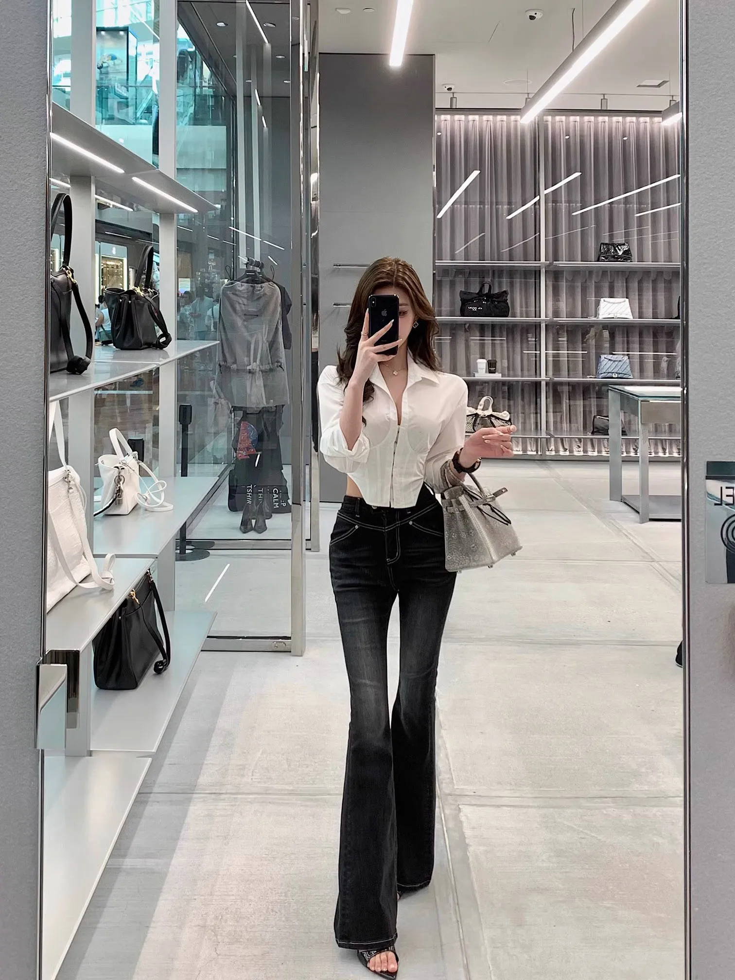 

Женские джинсы с высокой талией, эластичные, облегающие, расклешенные, из хлопкового стрейч-денима, с эффектом коррекции фигуры, красивые, длинные брюки-клеш