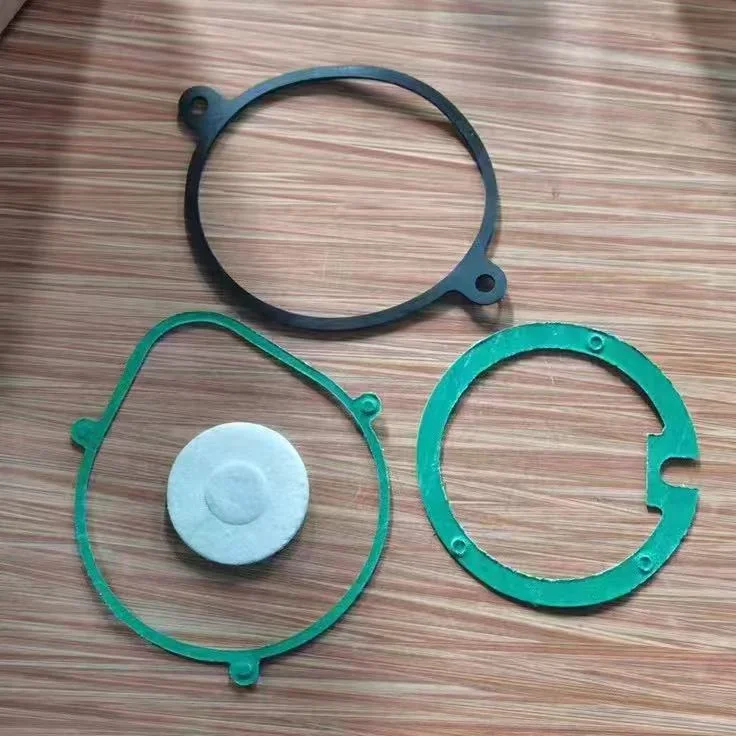 Burner and gasket for water liquid parking heater