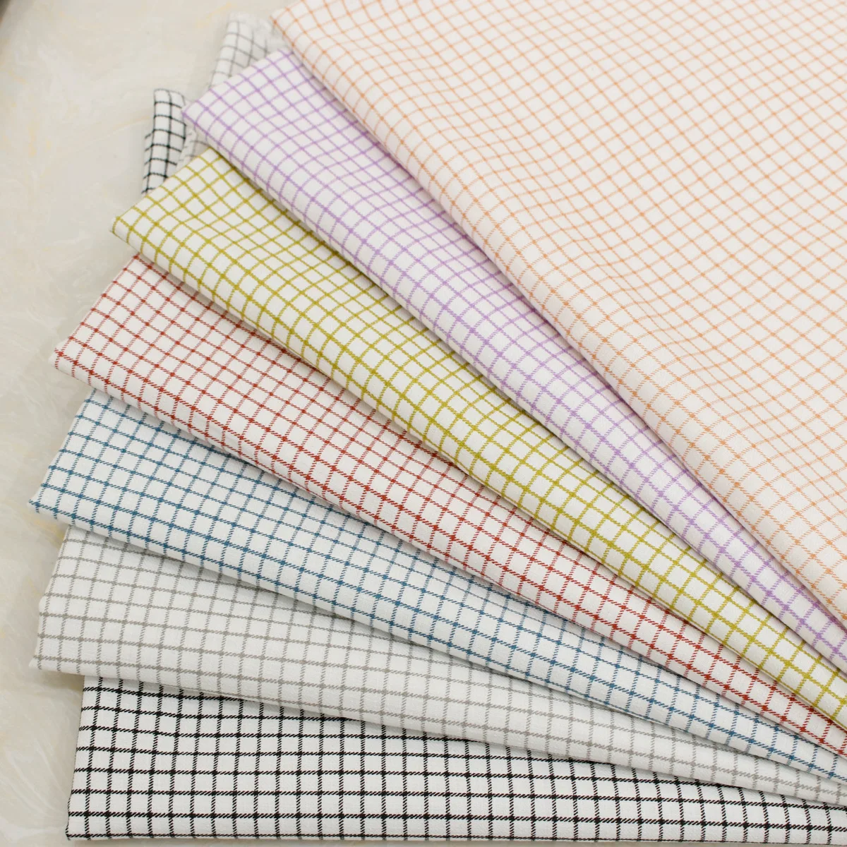 

Classic 5mm Plaid Print Fabric 100%Cotton 148CM*100CM Suitable For bags, Children's Clothing, Dress Cloth, Pajamas, Shirts