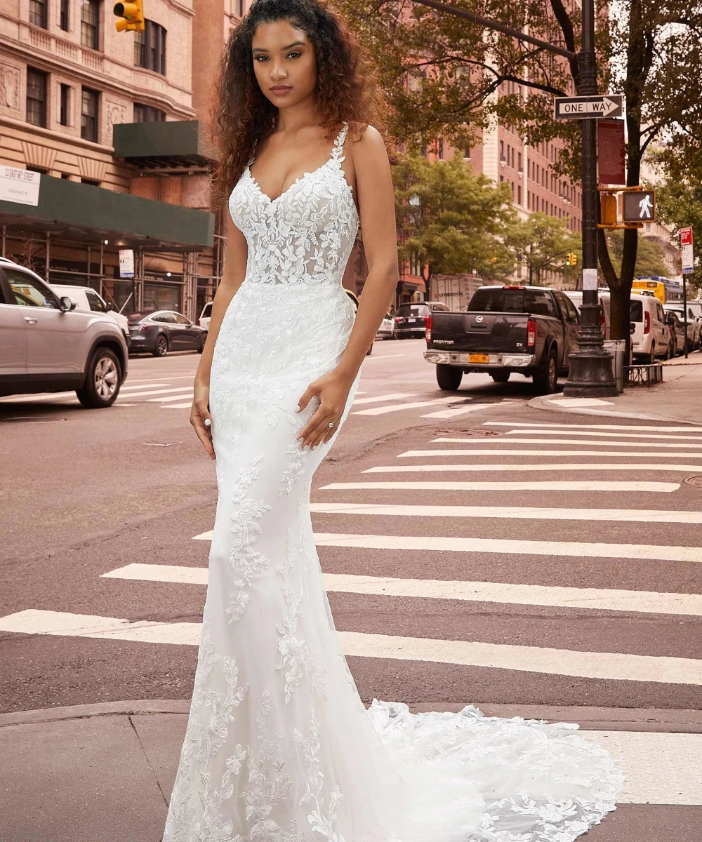 

Customized Vintage Lace Mermiad Wedding Dress V-Neck Appliques Spaghetti Bridal Gowns With Detachable Train Bride Dress YMW104