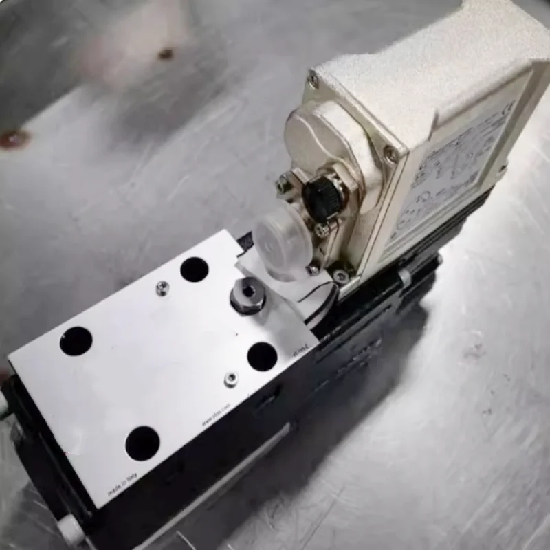 Brand new original proportional valve LIQZO-LEB-SN-NP-402L4  LIQZO-LEB-SN-NP-402L4/Q