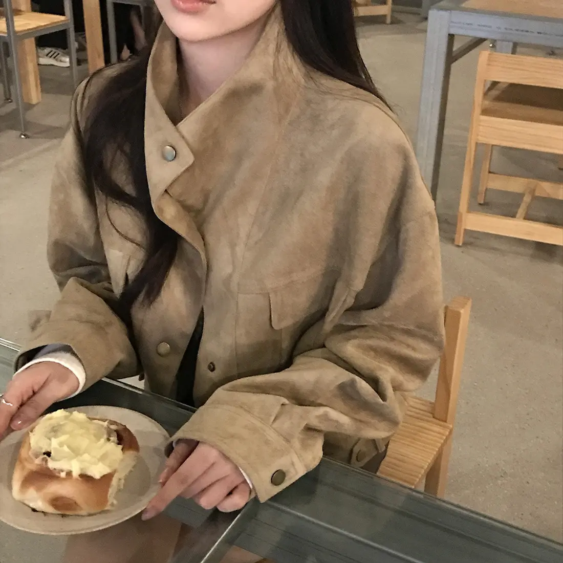 Korean Style Short Jacket Women's Casual Suede V-Neck Coat Fashionable High-End Feel Loose Fit Cool Wind Outerwear