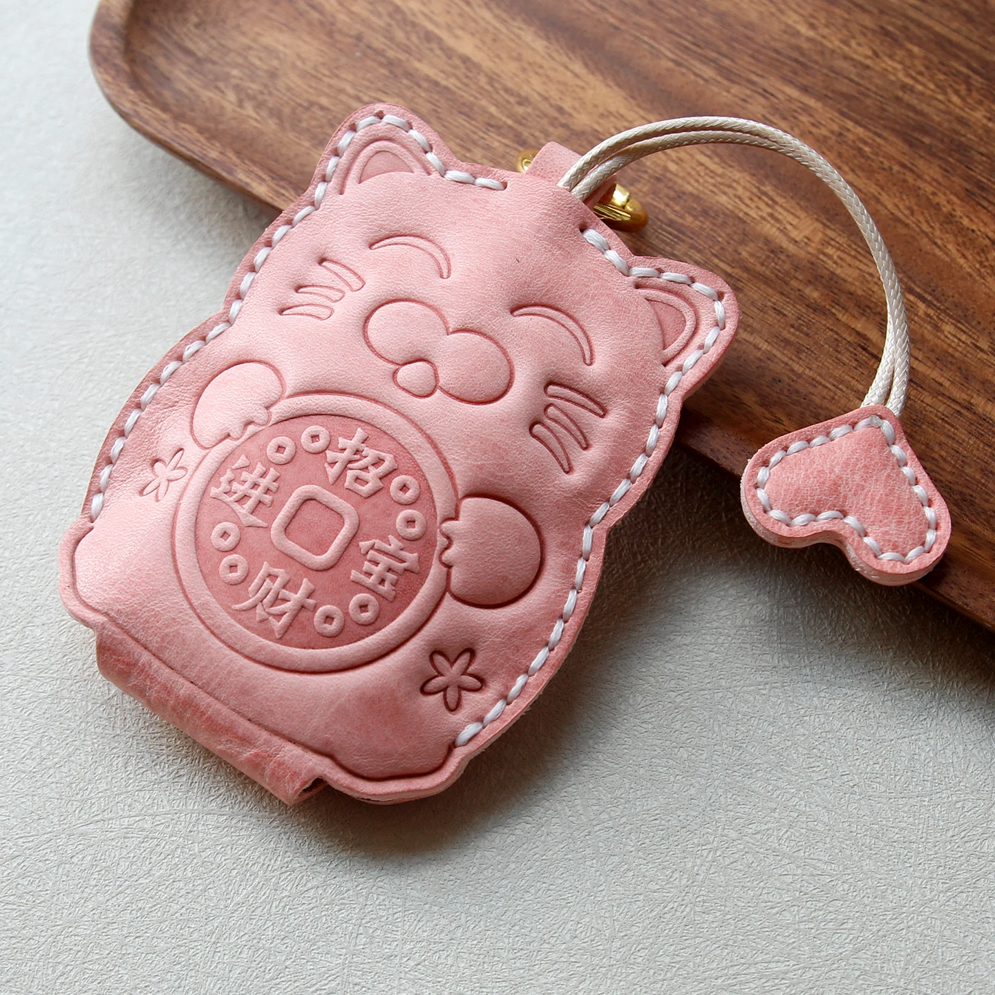 Car keychain pull-out style cute universal mini genuine leather handmade personalized internet-famous key fob hanging ornament