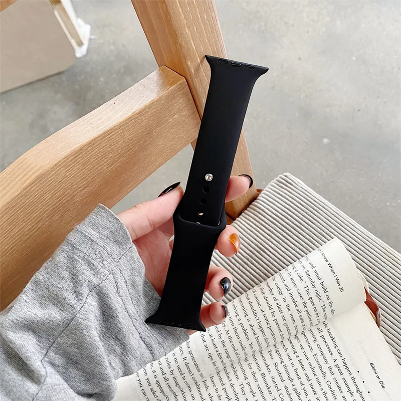 

Silicone Band For Apple Watch Strap 44mm 45mm 46mm 49mm 41mm 40mm 42mm 38mm Sport Bracelet iWatch Series 10 SE 9 8 Ultra 7 6 5 4