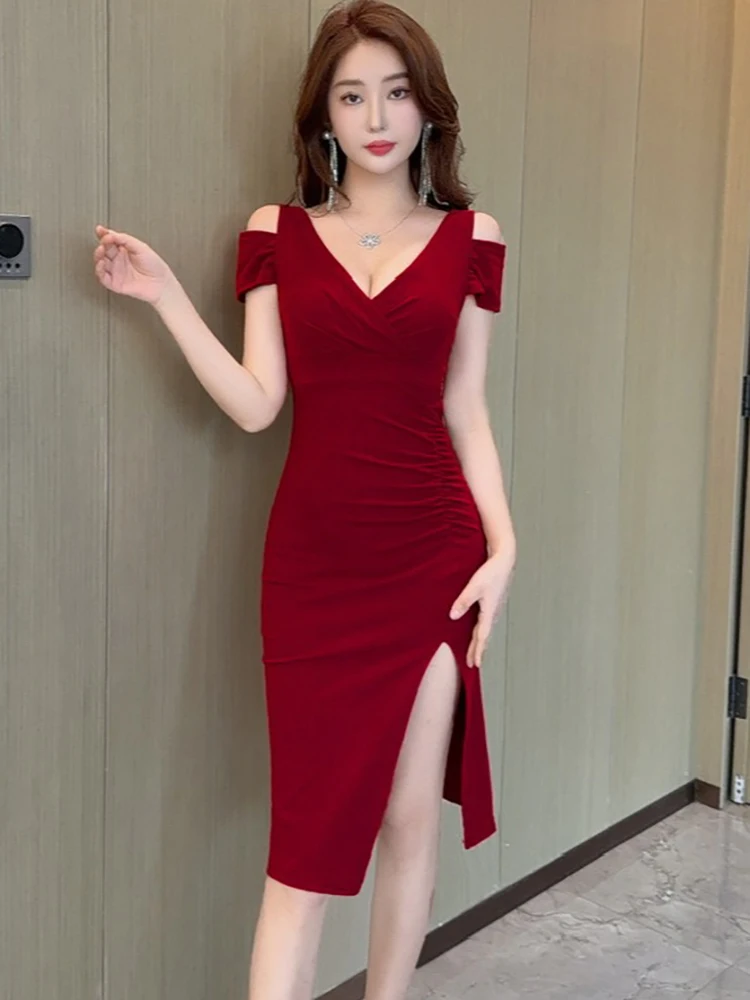2025 Rode Off Schouder V-hals Sexy Club Jurk Vrouwen Geplooide Bodycon Casual Midi Jurk Zomer Koreaanse Vintage Luxe Avondjurk