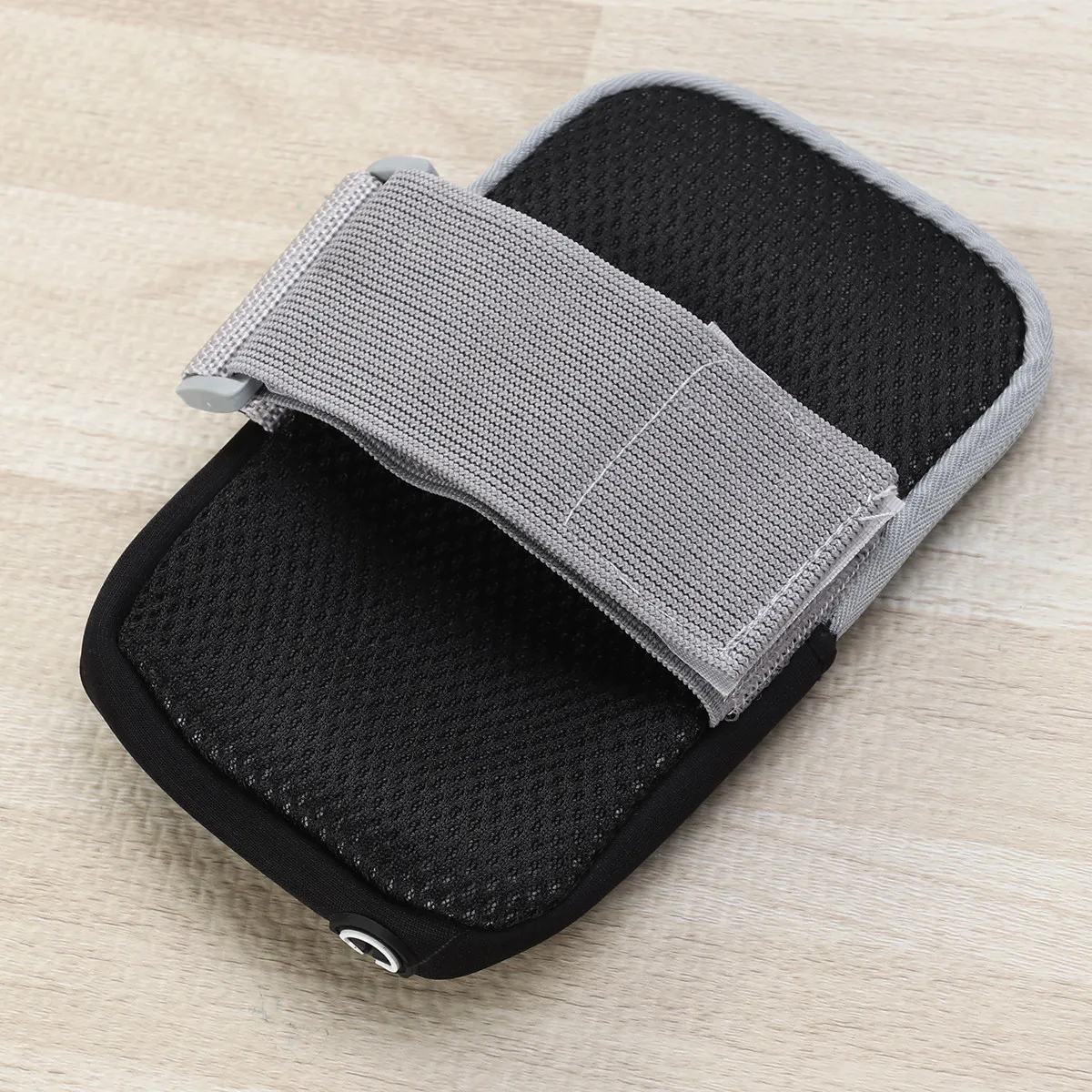 Sports Arm Bag Waterproof Dacron Lightweight Adjustable Running Armband Pouch for Phone Money Keys Earphone Black Fits 6 Inch