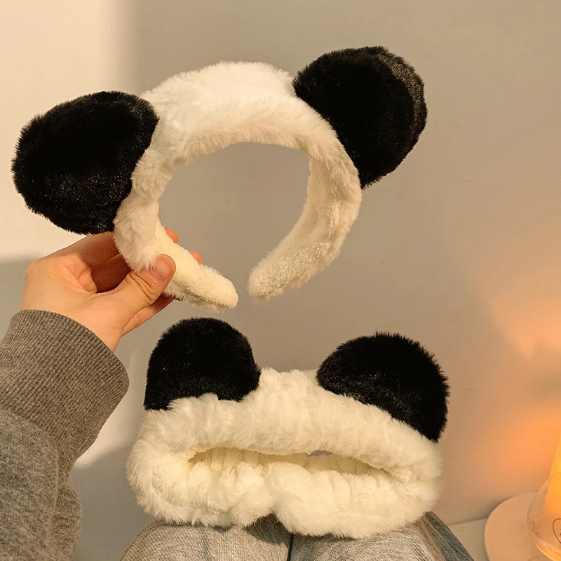 Charmant tête d'oreille de panda en fourrure méchante pour dames ; Cerceau en peluche pour le maquillage et le nettoyage du visage