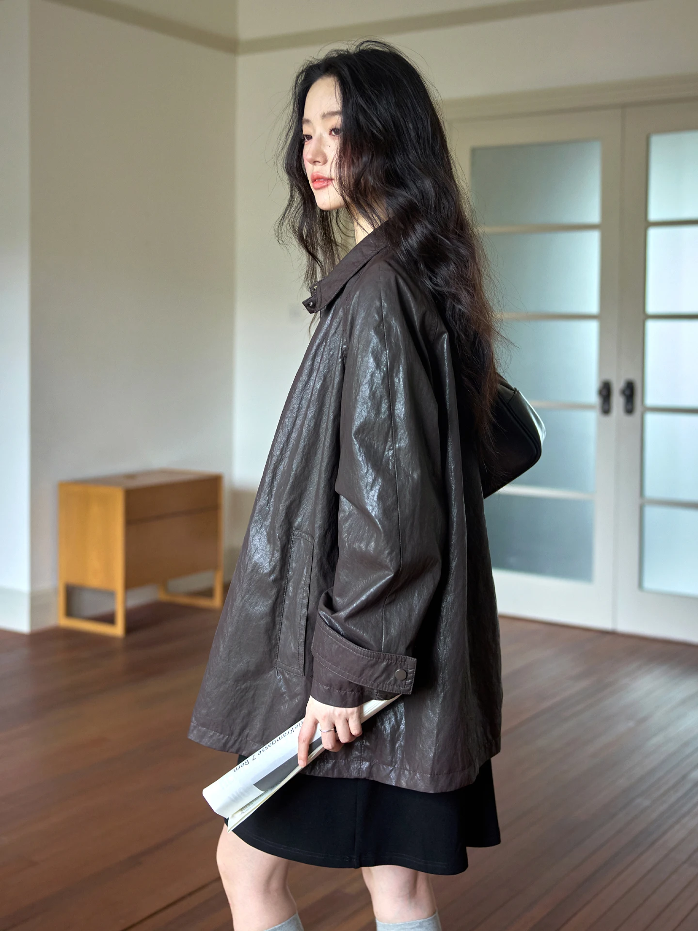 

Ретро-винтажная женская куртка из искусственной кожи свободного кроя, байкерская куртка на весну-осень, ветрозащитная, с воротником из искусственного меха, экологичная