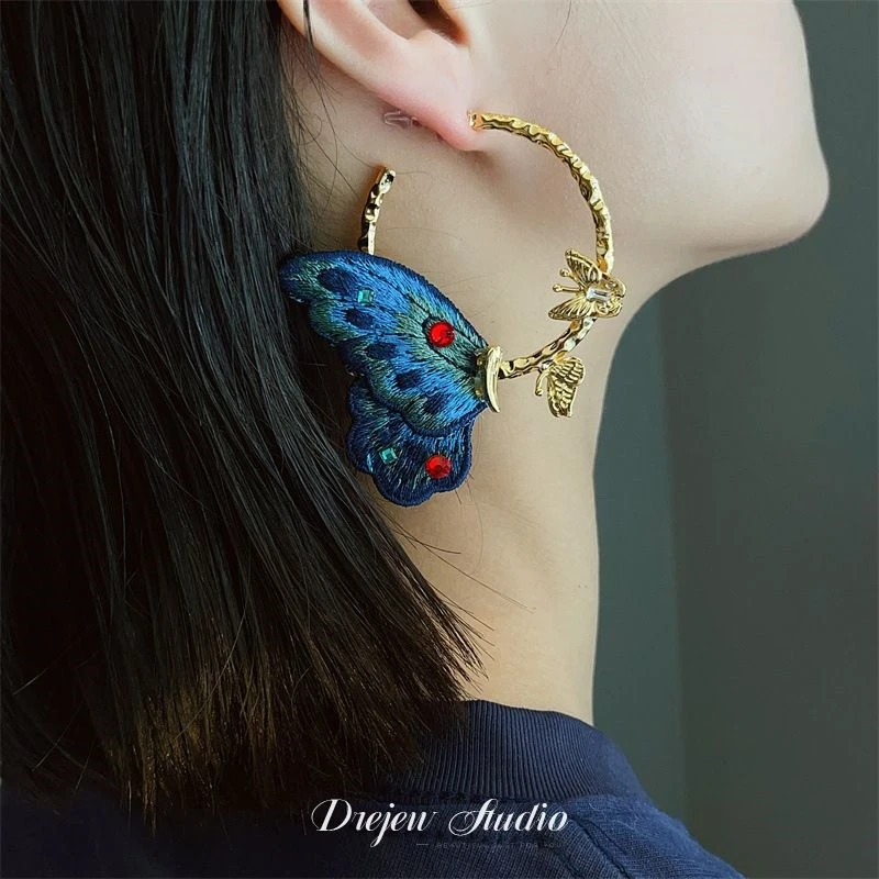 

New Chinese Style Embroidery Butterfly Earrings Retro Unique Design Sense Ear Studs Chinese Style Exaggerated Earrings