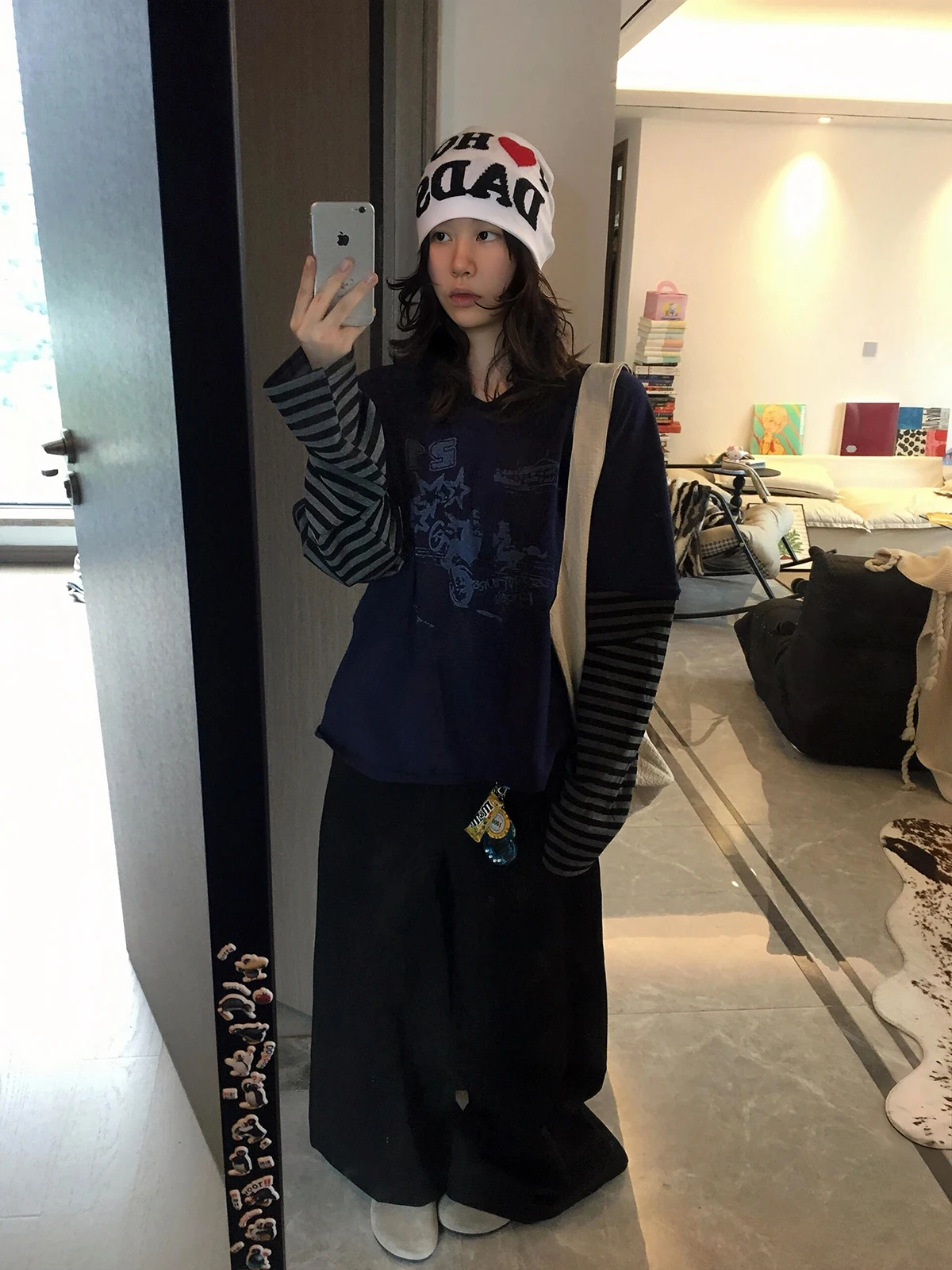 Sakura Pattern Long Sleeve V-Neck T-Shirt Casual Loose Fit Women's Top with Detachable Stripe Patch Worked Fake Two-Piece Design