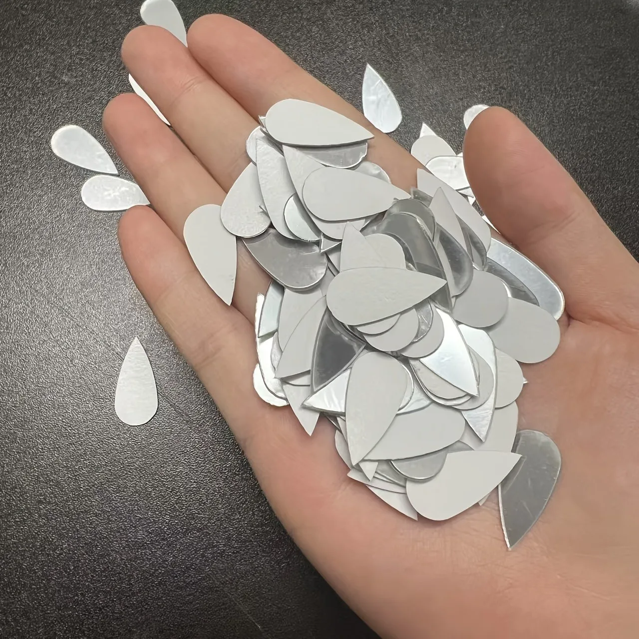100pcs Mini Water Drop Mirror Wall Stickers, Self-Adhesive Acrylic Mirror Decoration, Suitable for Home and DIY Crafts
