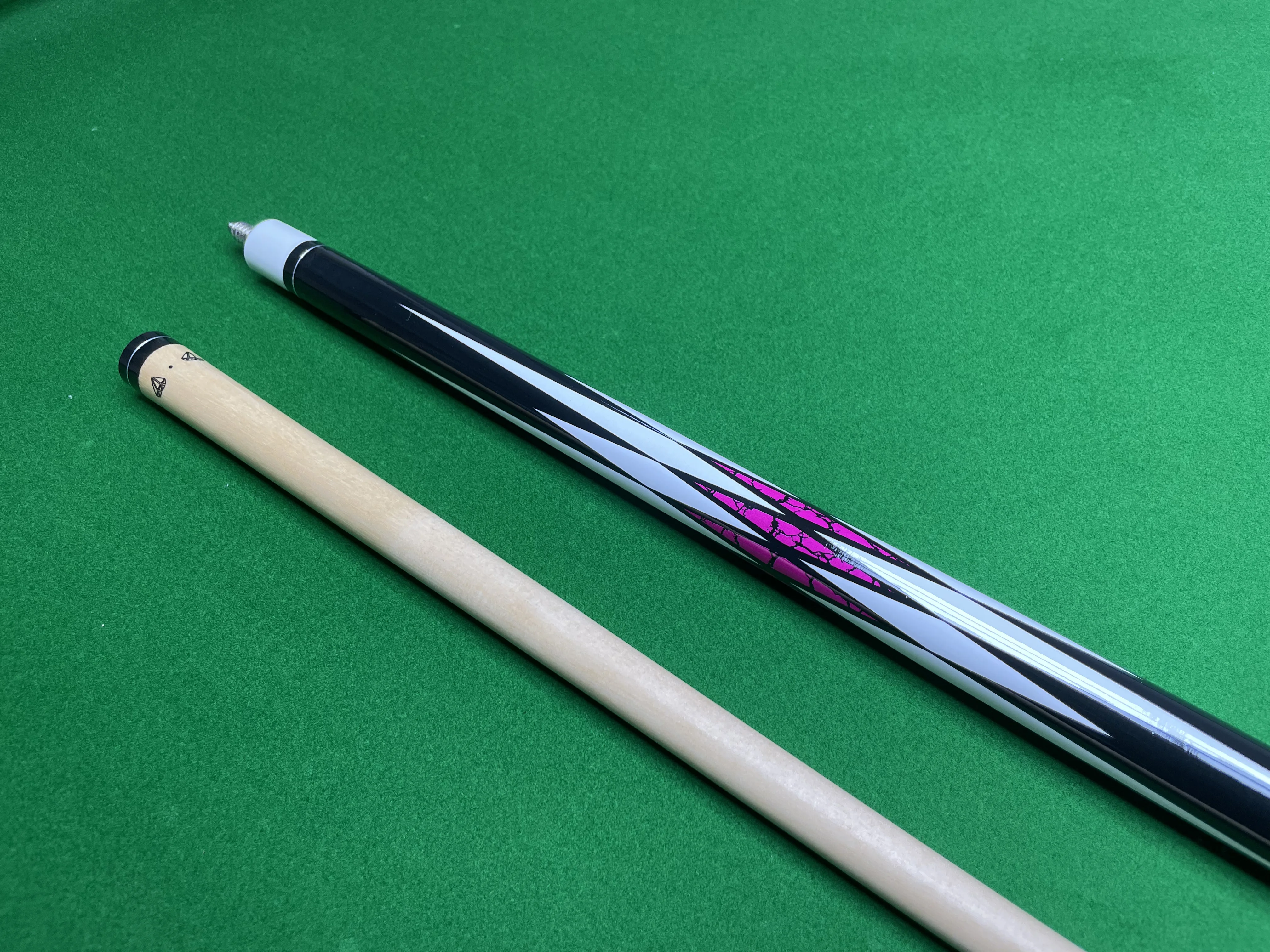 

Maple Pool Cue 13mm Tip Lightweight Stylish Purple Design Perfect for 9 Ball and Carom Billiards with Excellent Impact Power