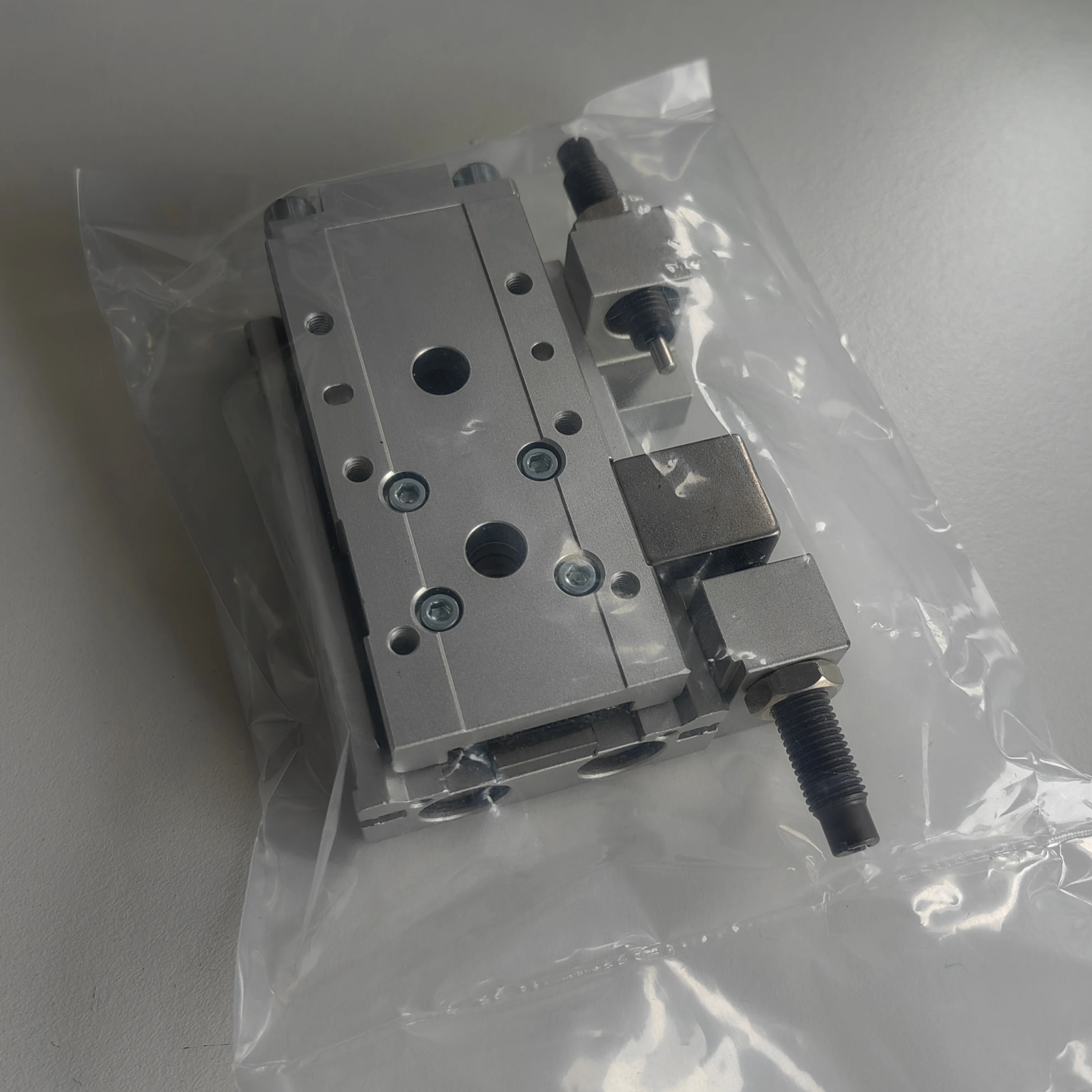 CKD اسطوانة الشريحة الخطية LCR-1230A6 LCR-1230A6D LCR-1220-1230-1240-1250-1275-12100-S5-S6-A5-A6-S1