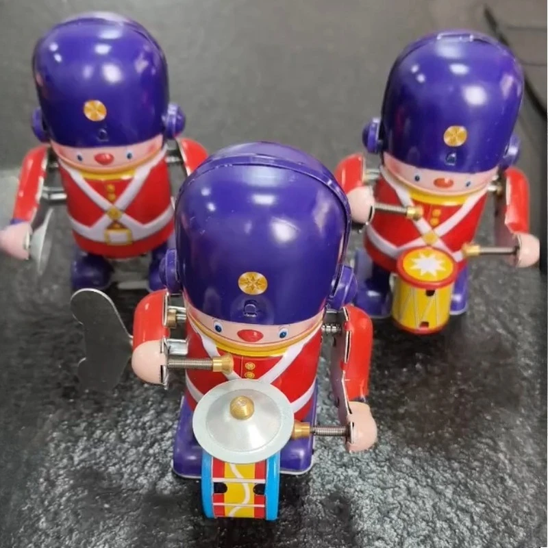 

Fun Metal Tin Brass Military Band Walking Robot Classic Series Retro Clockwork Toys Mechanical Toys Children's Gifts