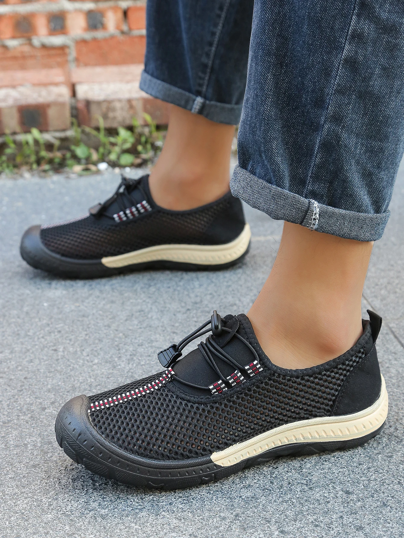 Herren-Schnellverschluss-Wanderschuhe mit Hohlnetz-Design, Gestreiften Ziernähten und Verstärkter Gummikappe für Outdoor und Freizeit – Detail 2