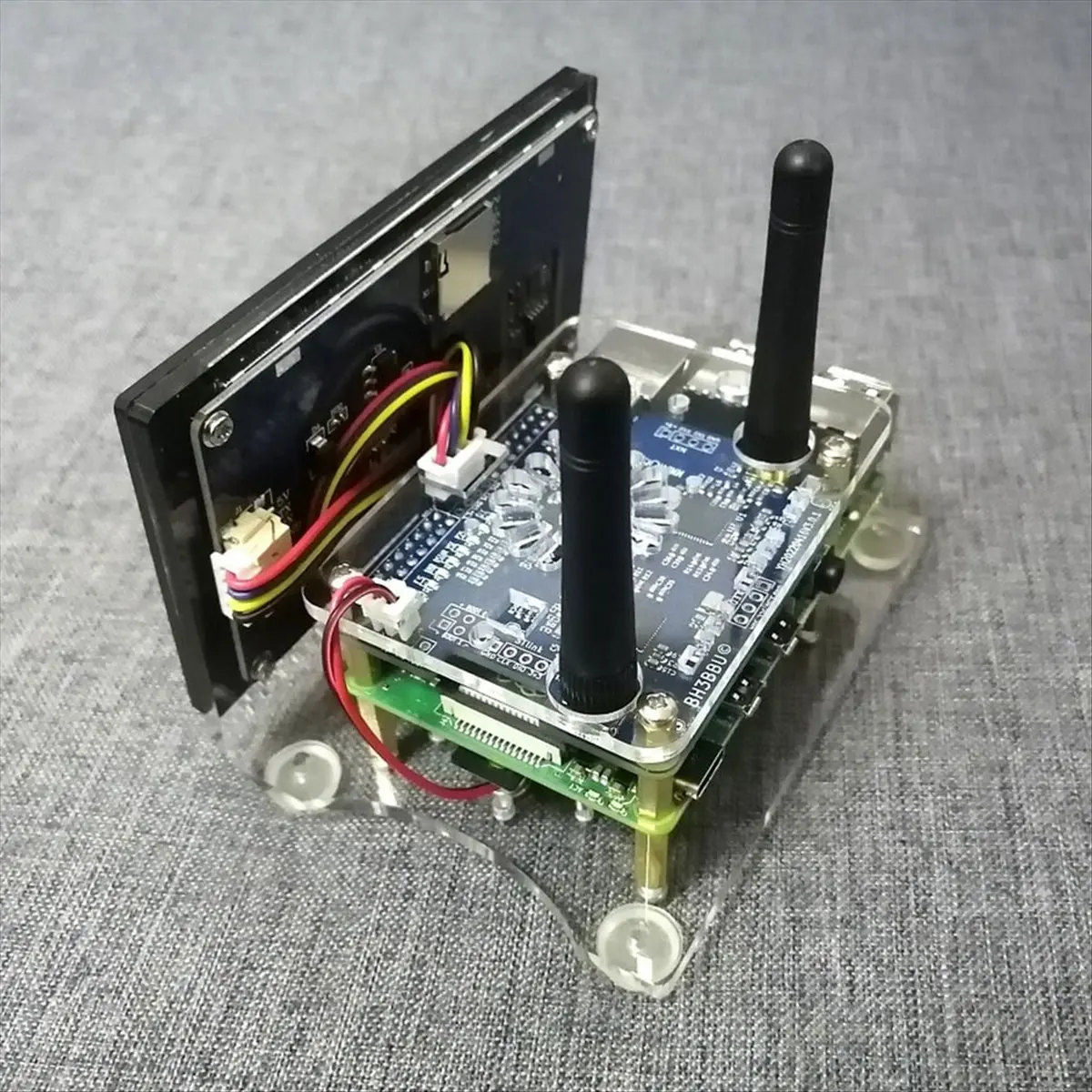 SWXF assemblato per hotspot duplex T124B con schermo a colori da 3,5 pollici per modem walkie-talkie digitale