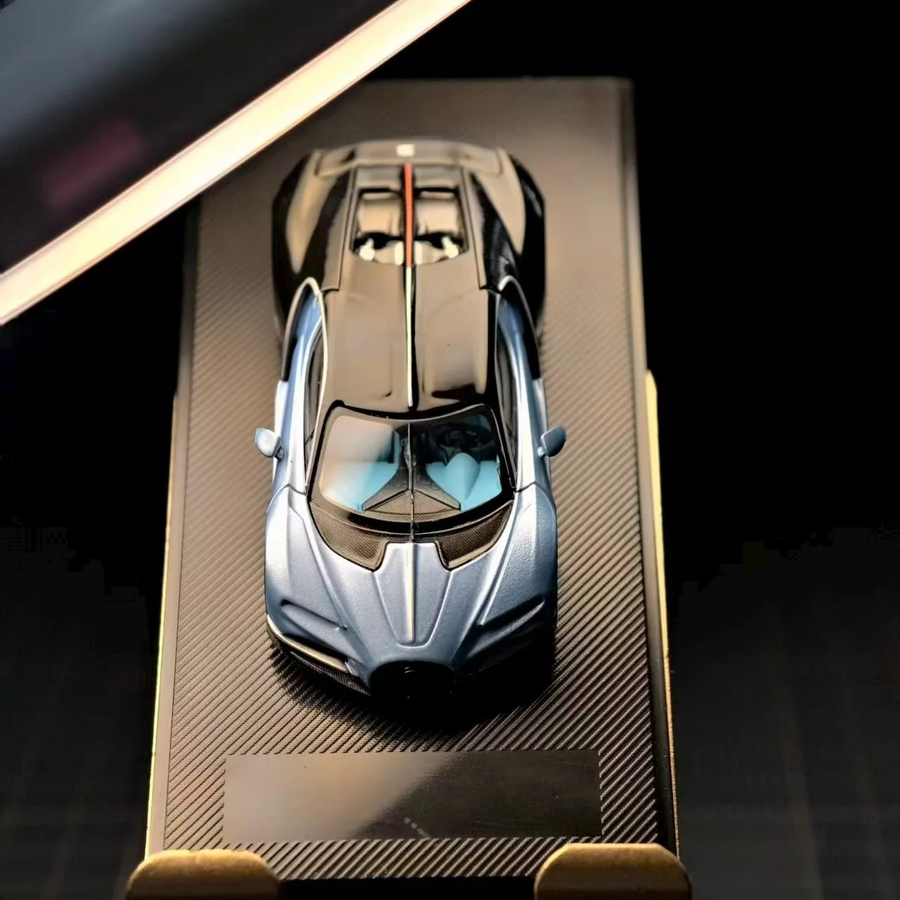 Liberty 1:64 Bugatti Tourbillon Supercar With Figure Alloy Diecast Model Car Collectible Gift