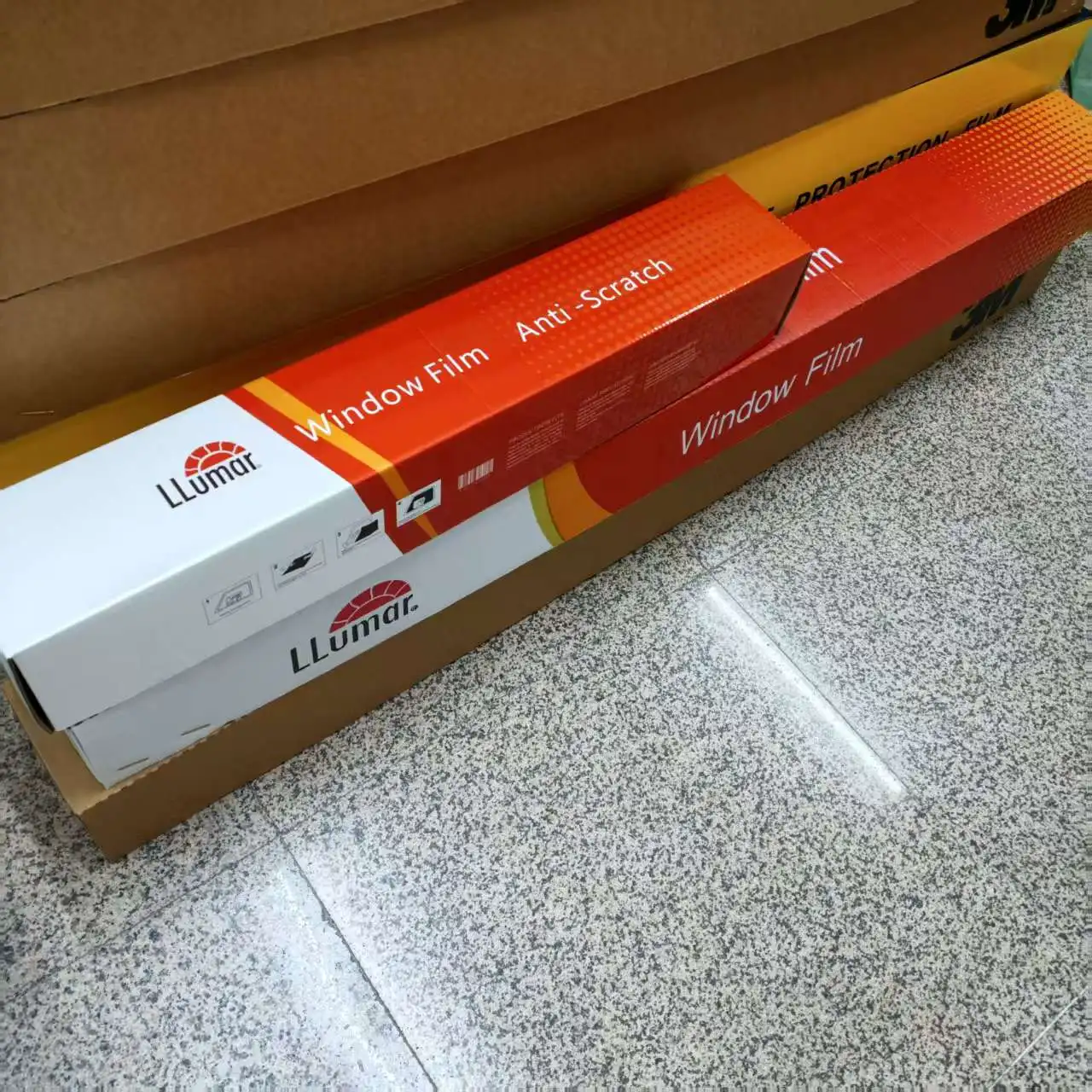 LLumar Blue Nano Ceramic Window Tint Film High Heat Rejection 95%-99% IRR PET VLT 65% 75% 0.76x30m HD Clear No Fade Building