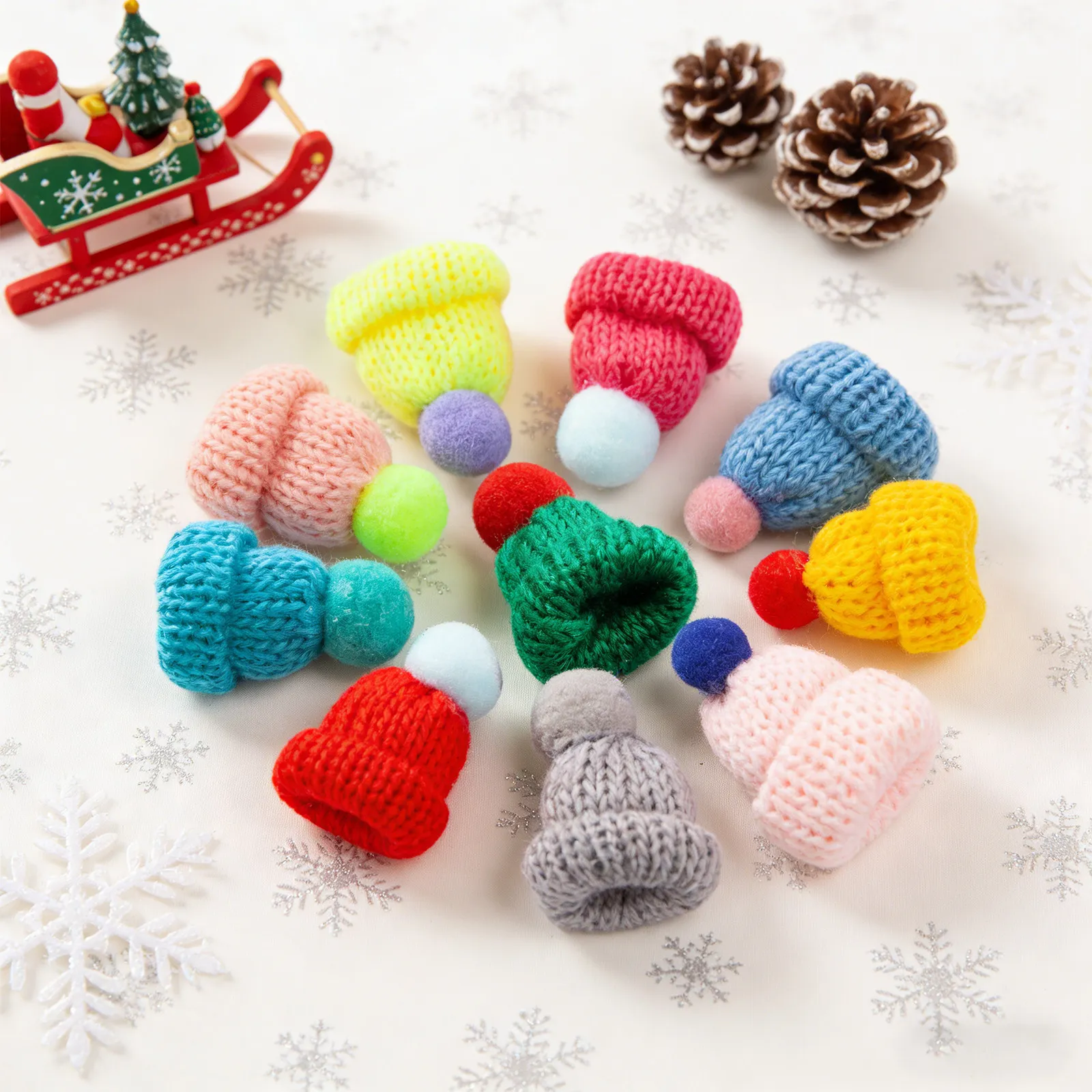 10 Peças de Mini Chapéus de Tricô em Lã, Acessórios Versáteis para Artesanato DIY, Adoráveis Chapéus Pequenos para Decoração de Festas em Casa e Ornamentos de Natal