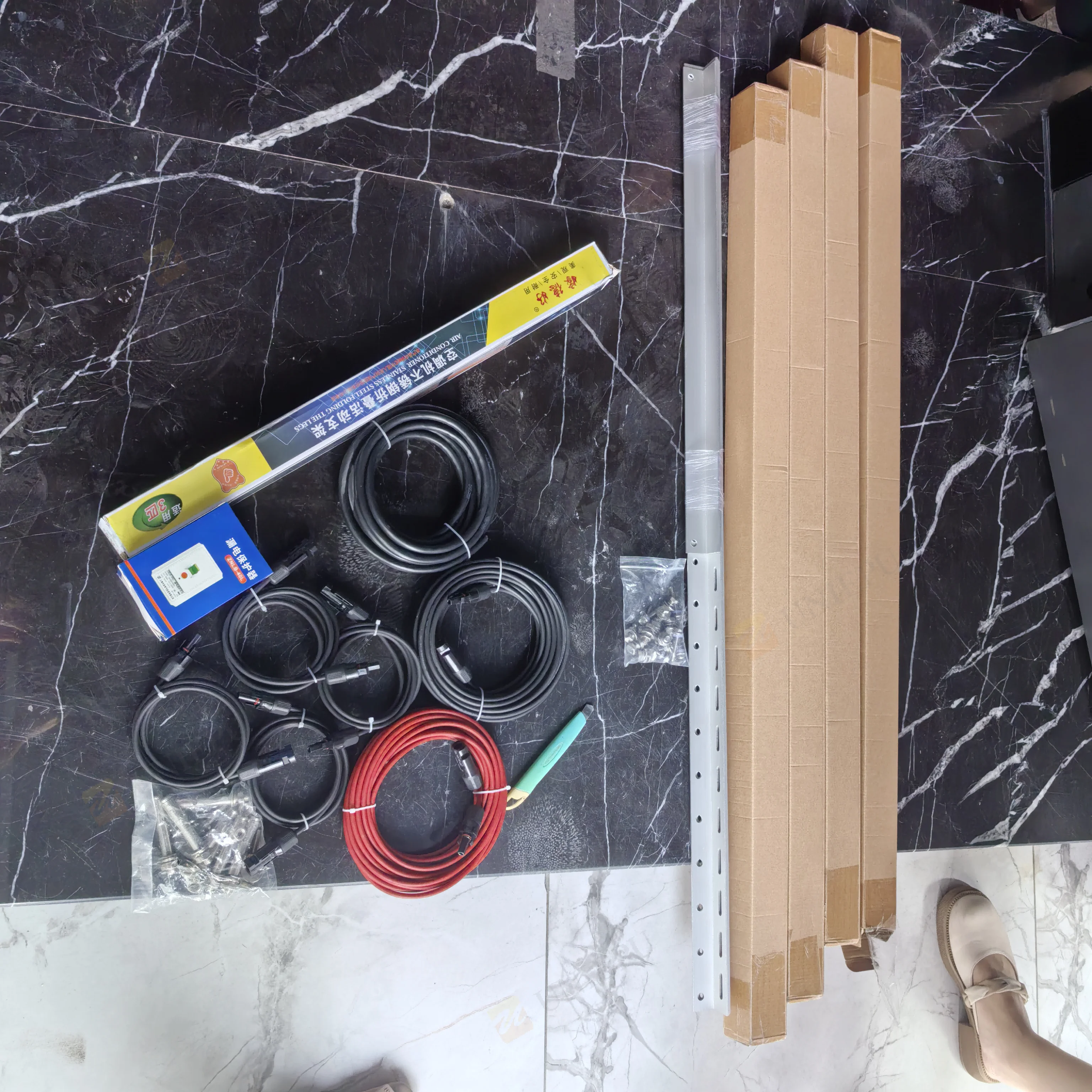 R32 العاكس 18000btu الهجين تسخين Solaire الشركة المصنعة صغيرة سبليت تكييف الهواء مكيفات الهواء الشمسية للمنزل