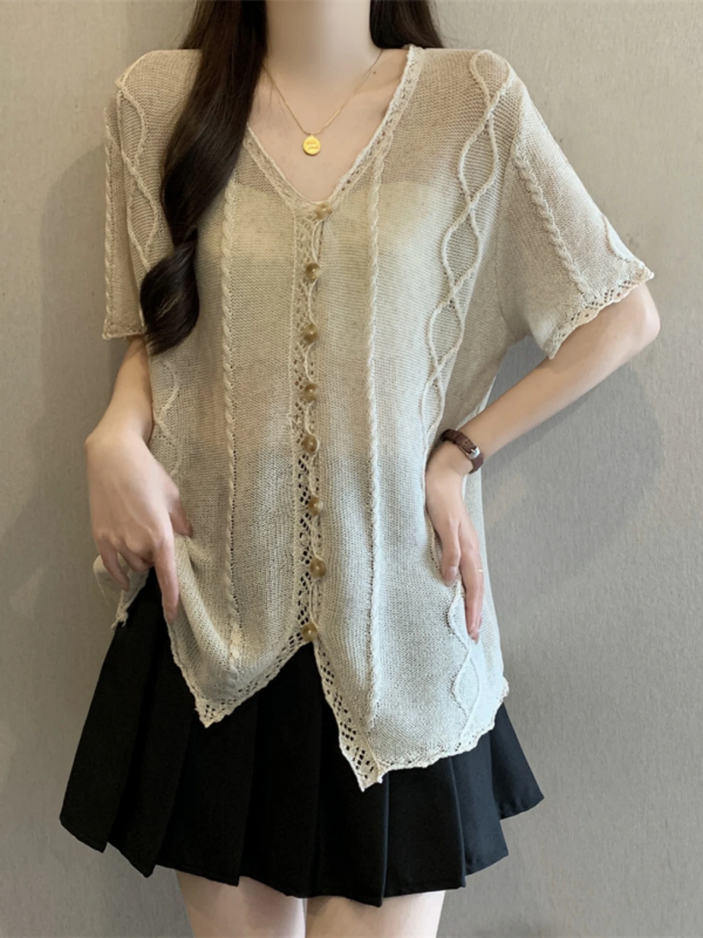 

Slimming V-Neck Short Sleeve Ice Silk Knitted Open Cardigan Women's Summer Thin Loose Fit Top Thin Cover up Korean Style