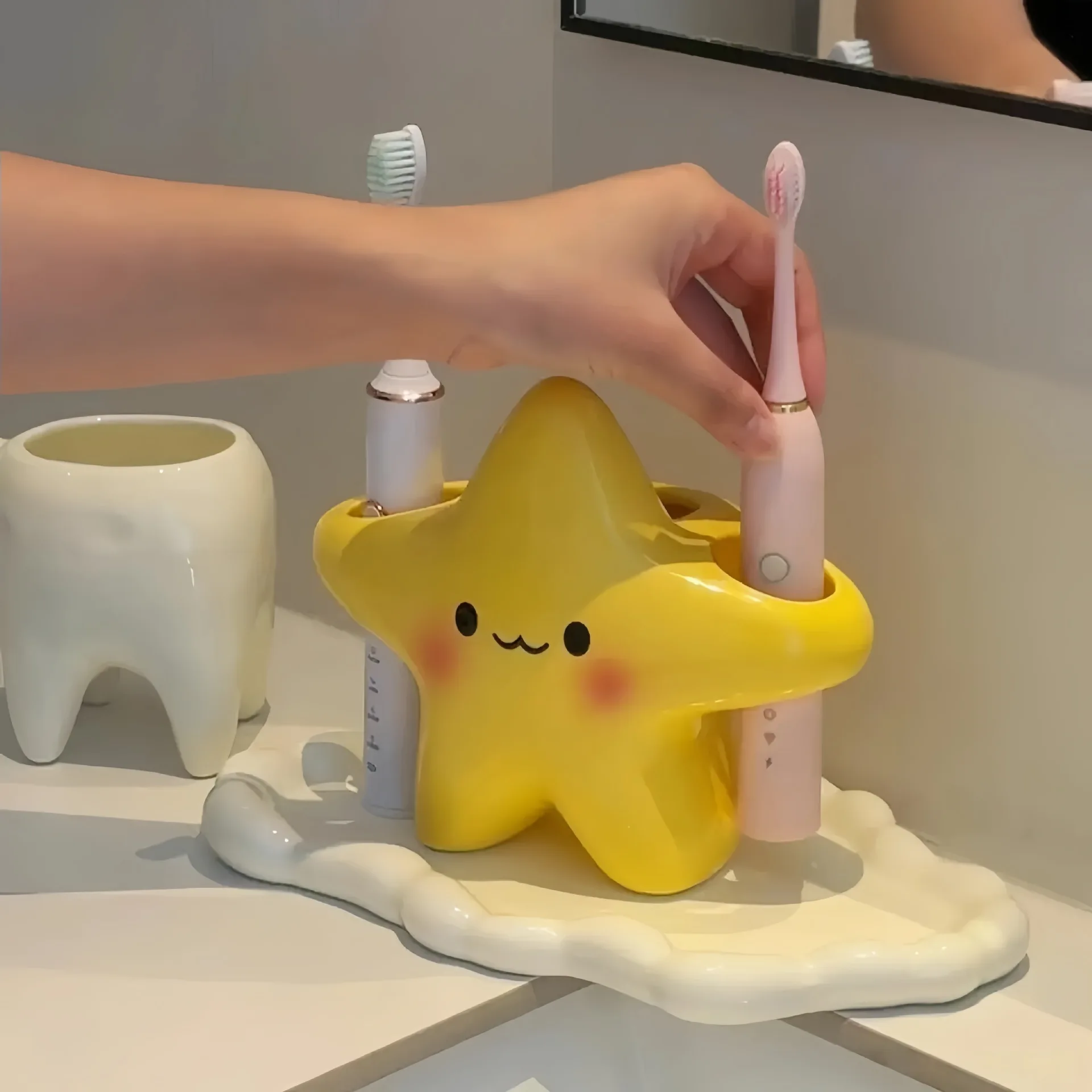 Star-shaped Toothbrush Holder  Cute Cartoon Washbasin Countertop Electric Toothbrush Storage Rack Toothpaste Storage Rack